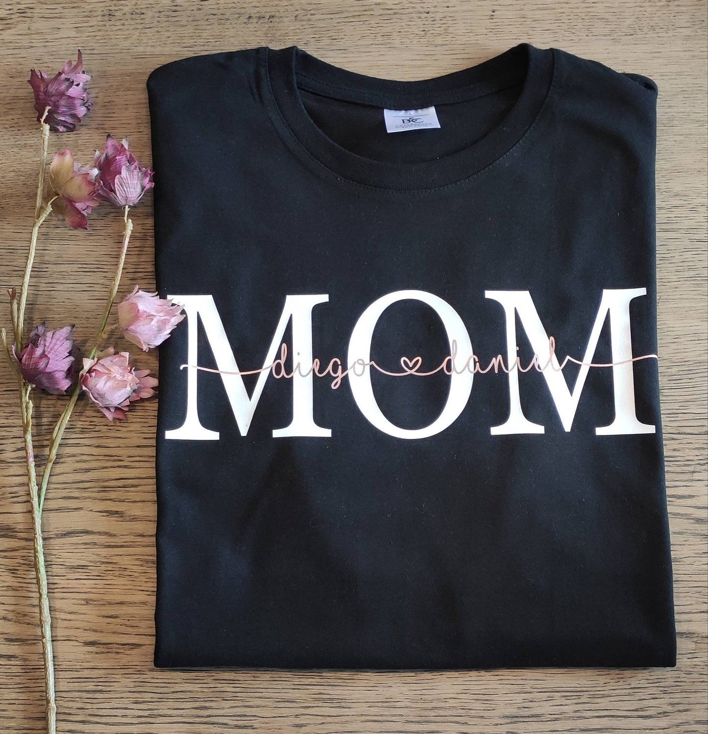 Mama T-Shirt / MOM / personalisiert mit den Namen der Kinder