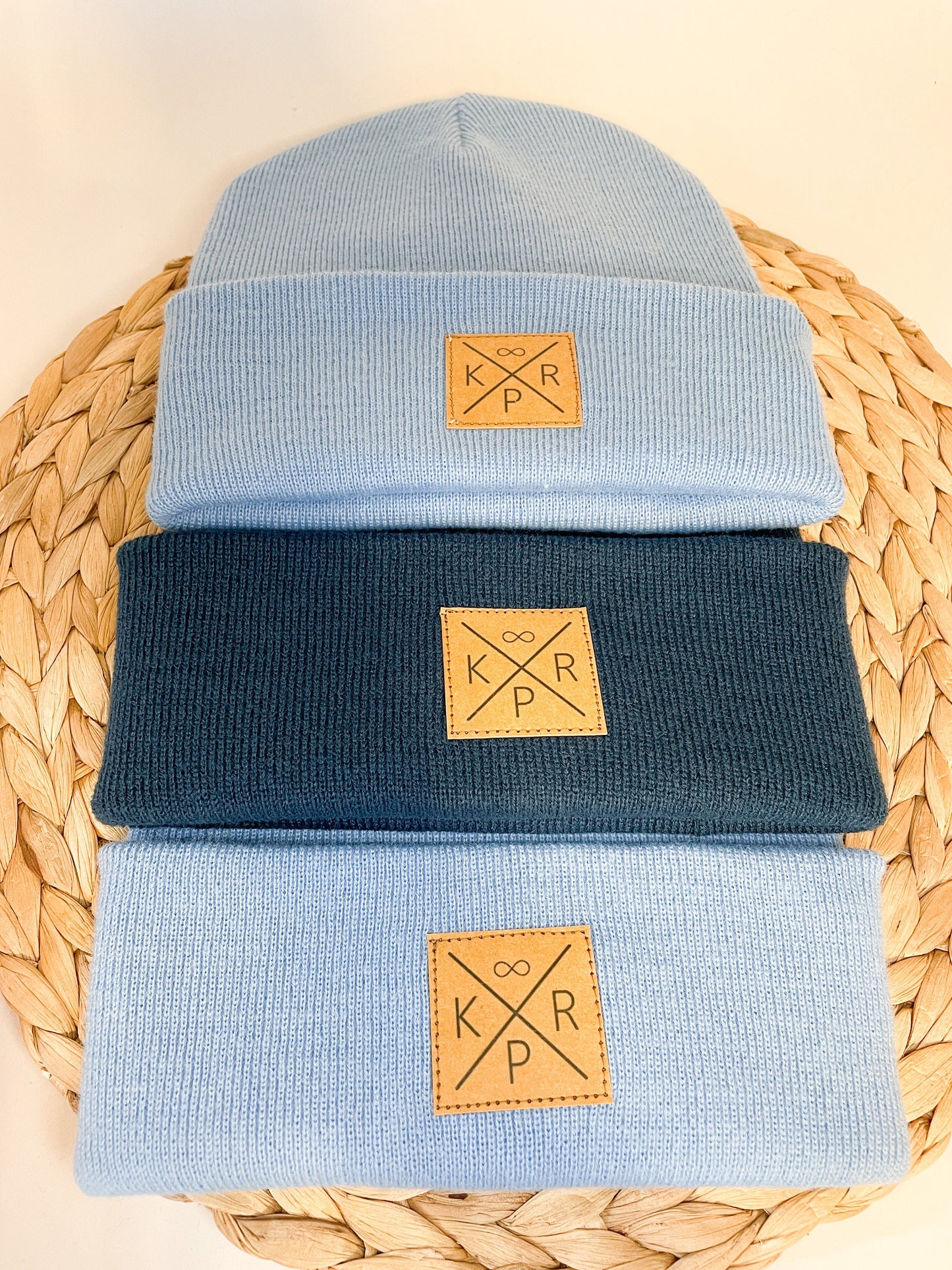 Familienset Monogramm Beanie/Wintermütze personalisiert mit den Anfangsbuchstaben