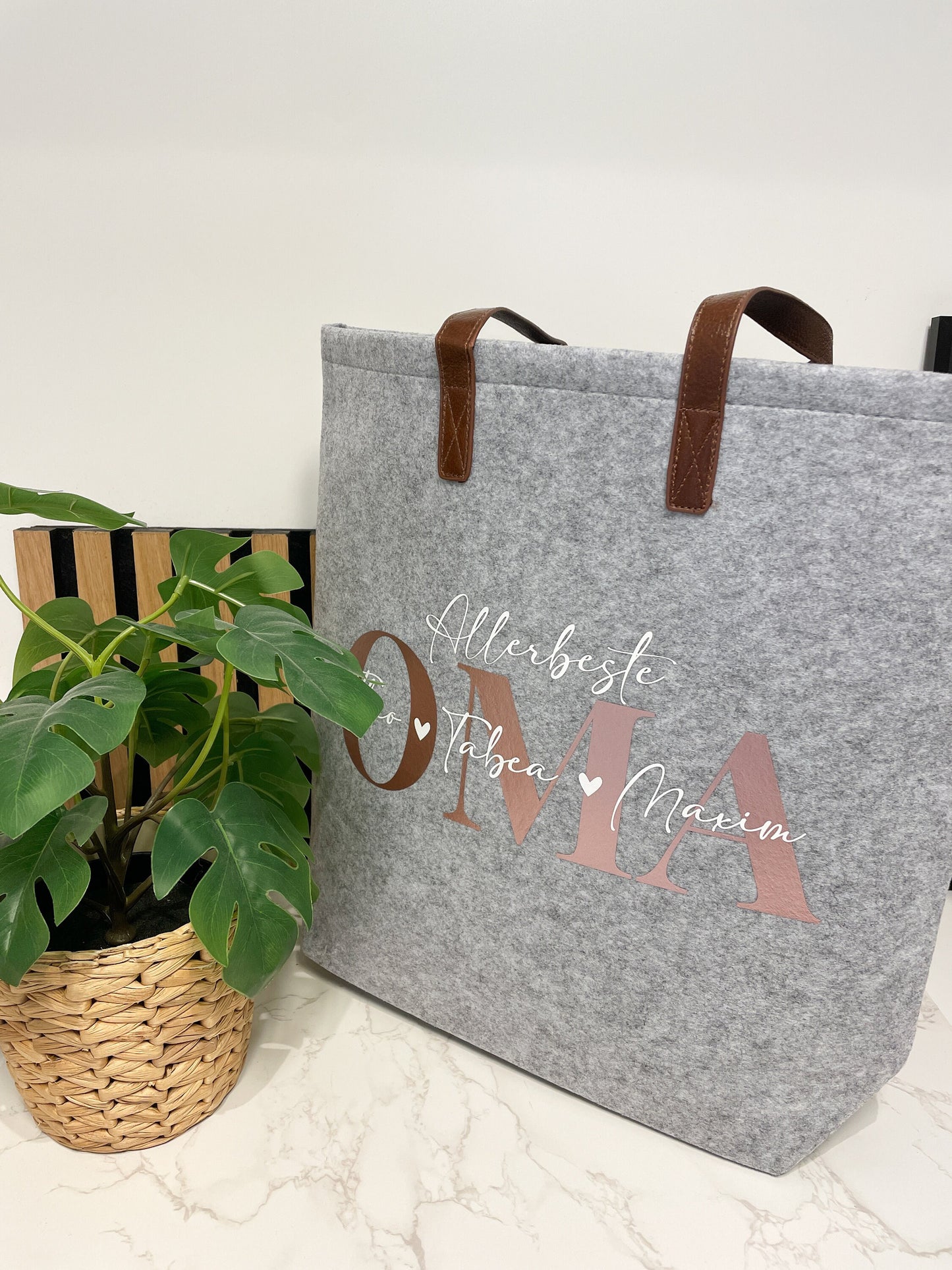Filz Tasche Oma mit den Namen der Enkel / Geschenk zum Muttertag, Geburtstag, personalisiert