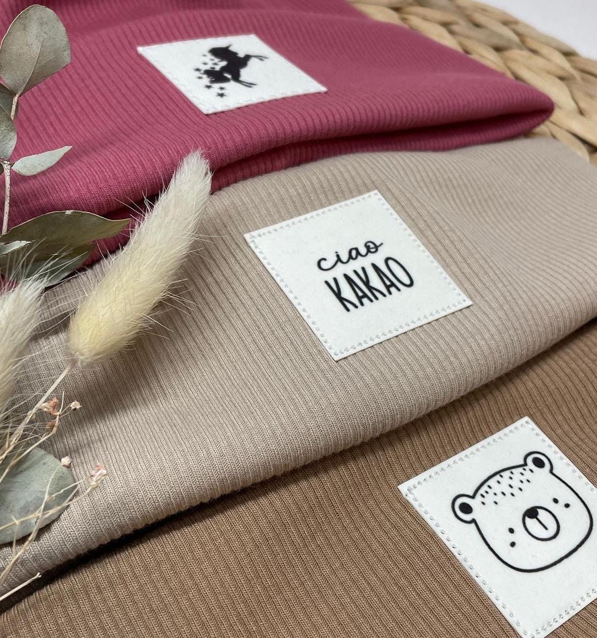 Hipster Beanie / Mütze/ Dreieckstuch/ Khaki / mit Liebe genähte und personalisierte Hipster Beanie für Kinder mit Regenbogen Patch