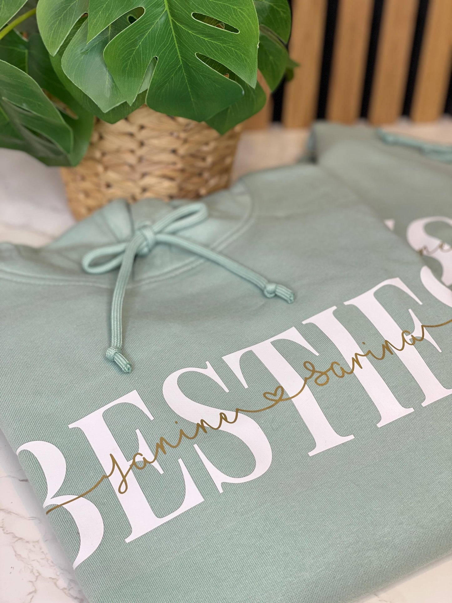 Besties Hoodie- Geschenk für dich und deine beste Freundin, personalisiert