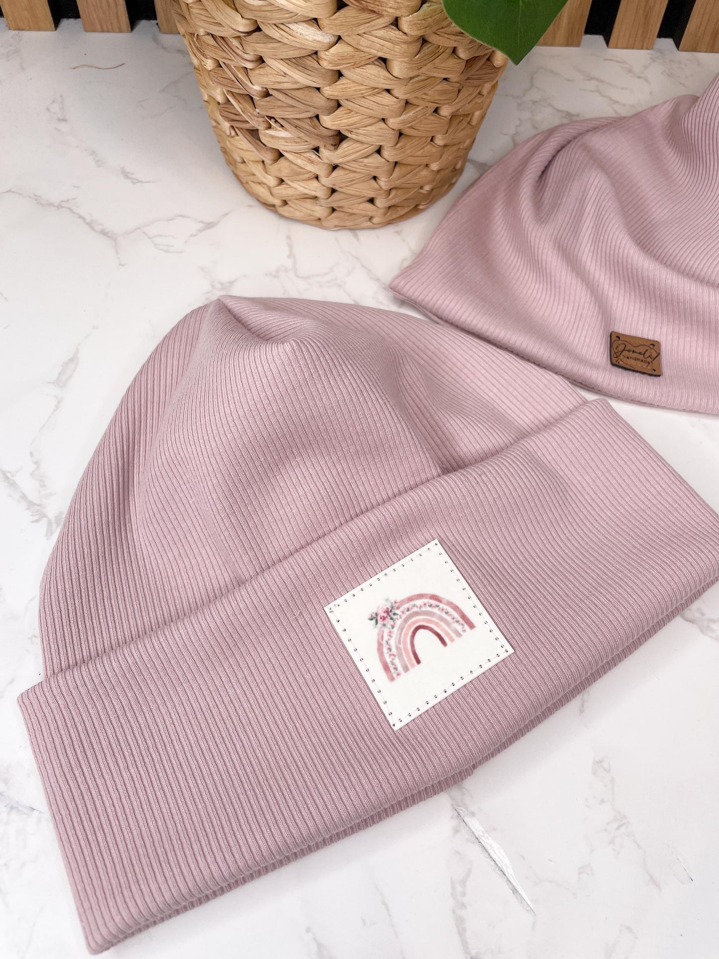 Hipster Beanie / Mütze/ Dreieckstuch/ versch. Farben / mit Liebe genähte und personalisierte Hipster Beanie für Kinder mit Regenbogen Patch