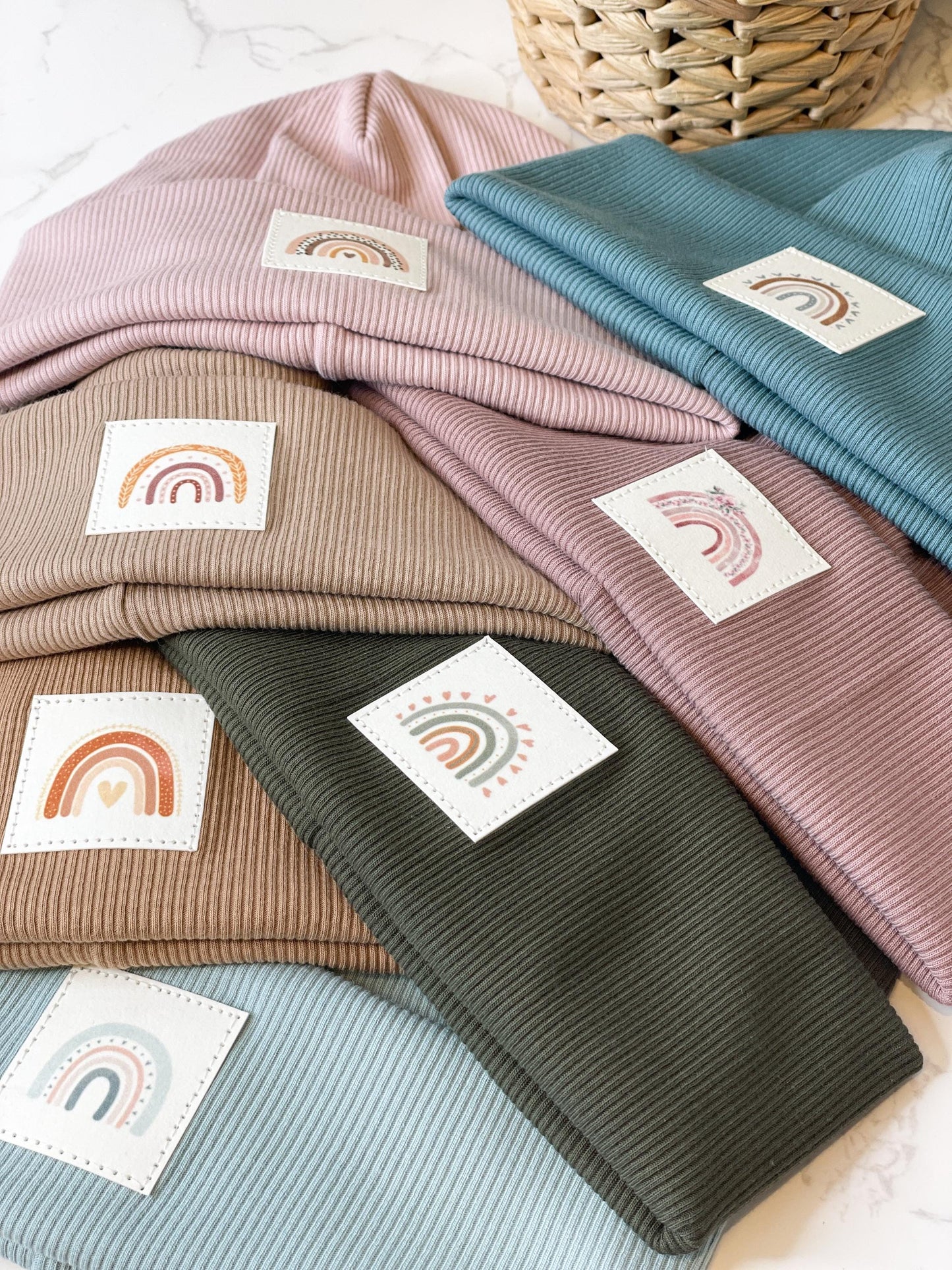Hipster Beanie / Mütze/ Dreieckstuch/ versch. Farben / mit Liebe genähte und personalisierte Hipster Beanie für Kinder mit Regenbogen Patch