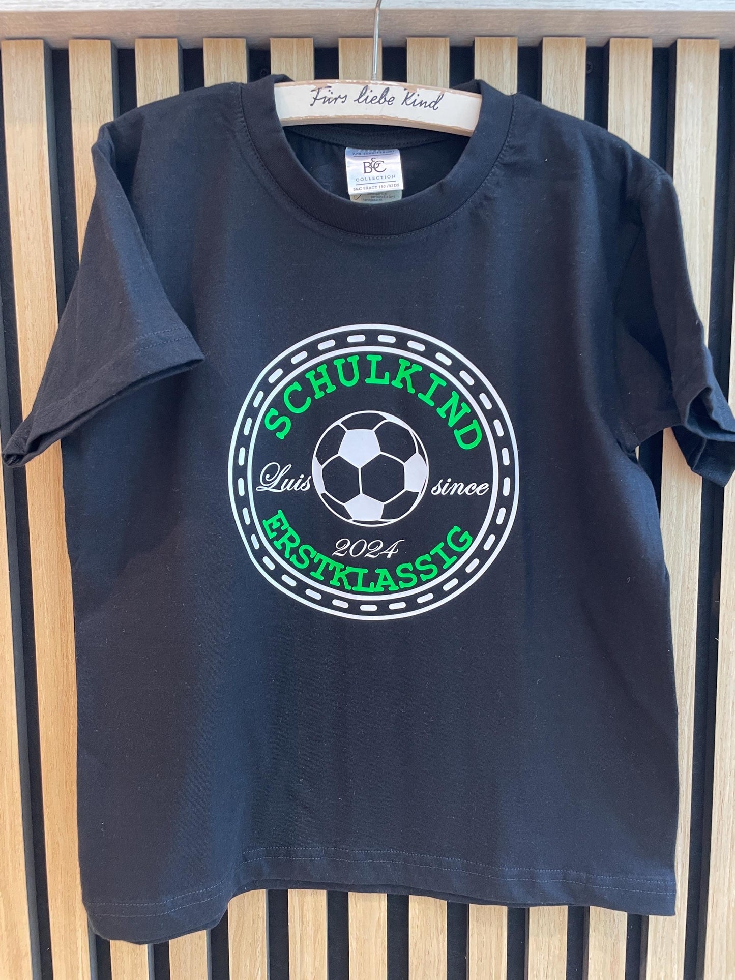 SCHULKIND T-Shirt für Fußballfans Erstklässler und Schulanfänger, Geschenk für Schulanfänger