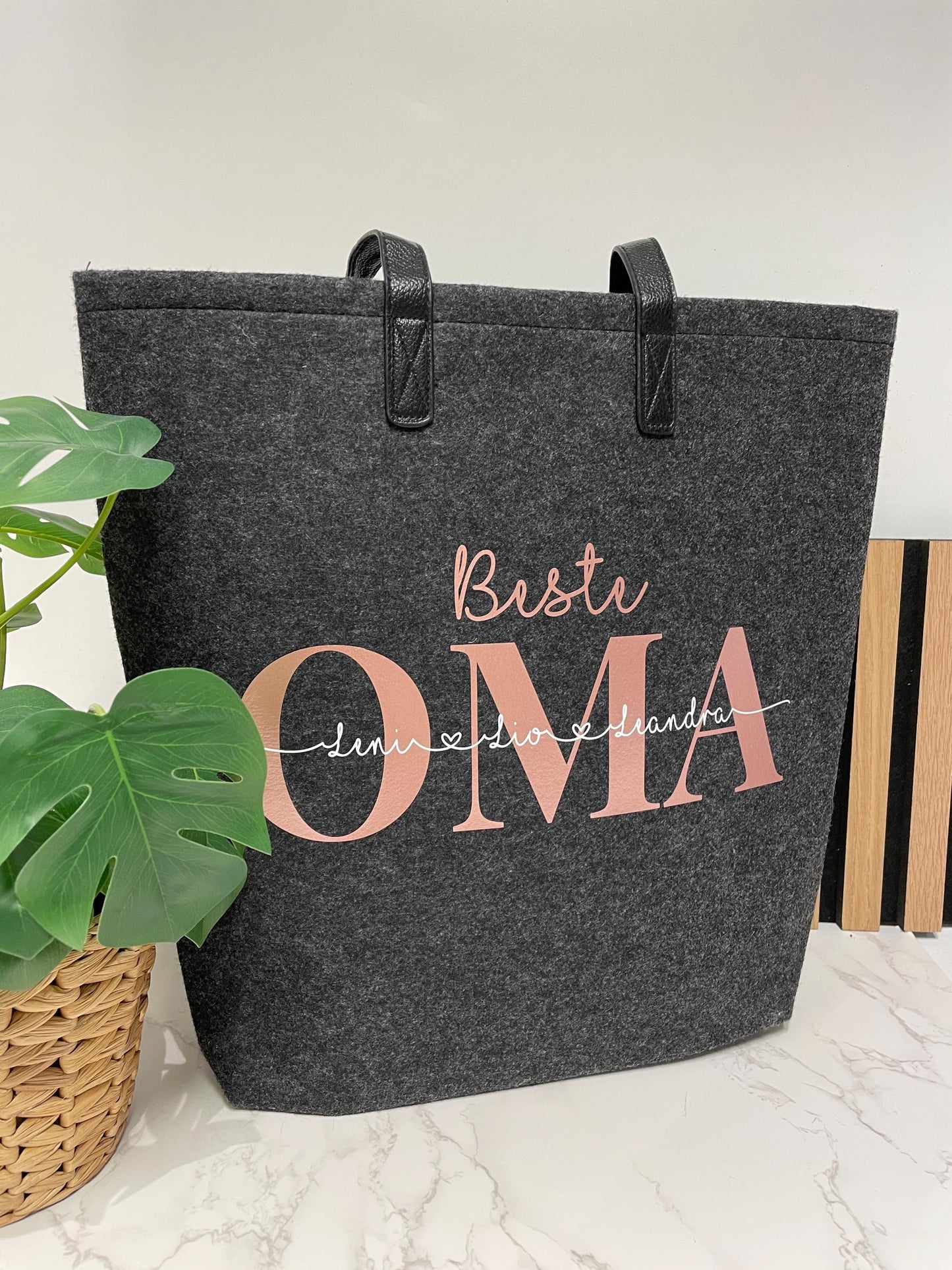 Filz Tasche Oma mit den Namen der Enkel / Geschenk zum Muttertag, Geburtstag, personalisiert