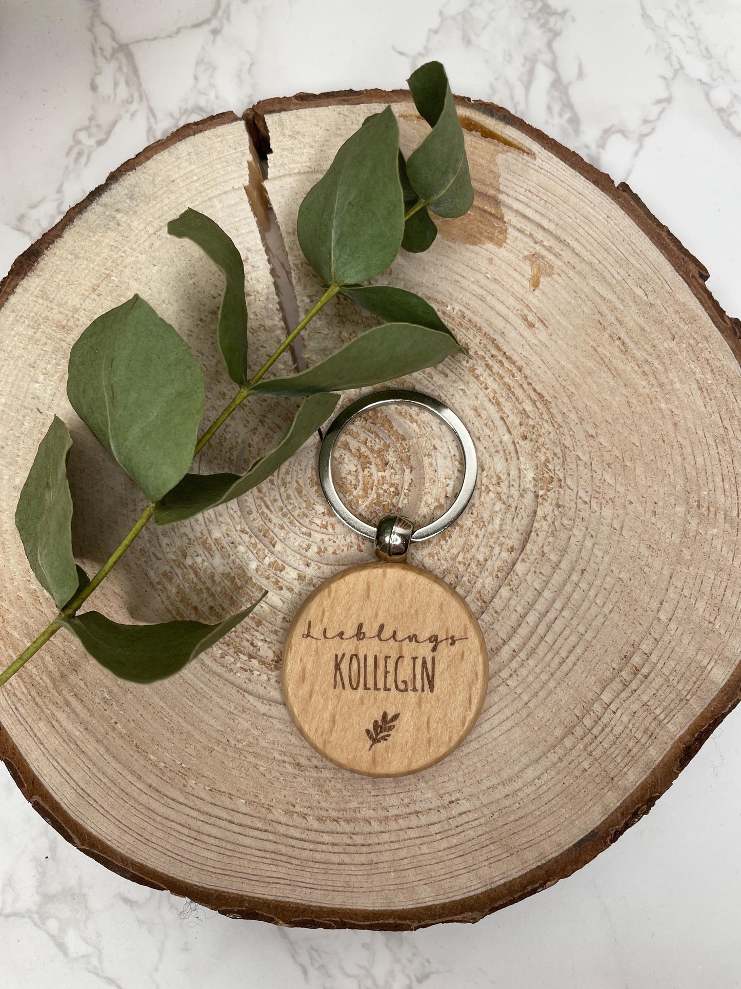 Schlüsselanhänger aus Holz mit deinem Wunschmotiv / Lehrerin / Mama / Papa / Bruder / Schwester