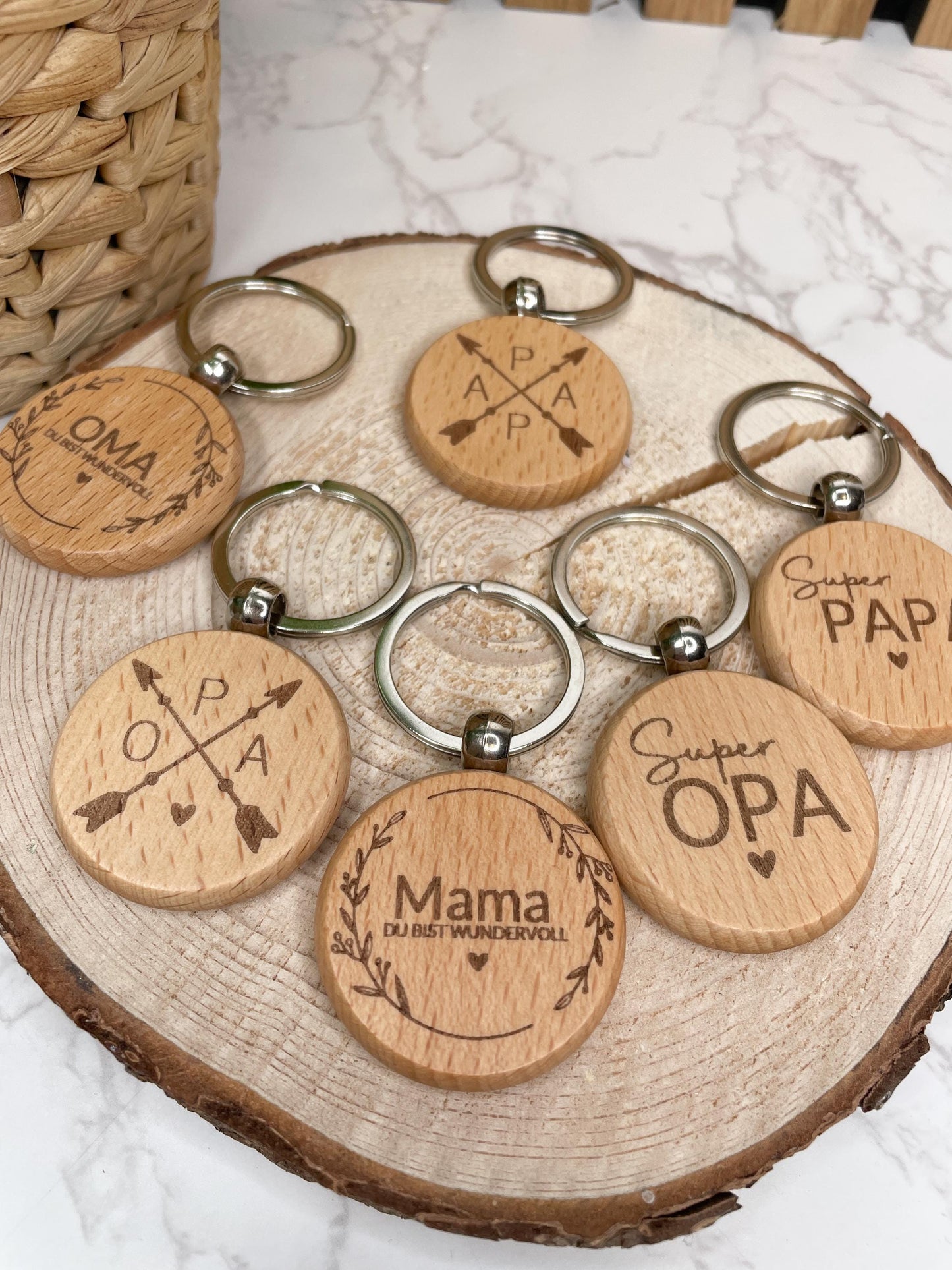 Schlüsselanhänger aus Holz mit deinem Wunschmotiv / Lehrerin / Mama / Papa / Bruder / Schwester
