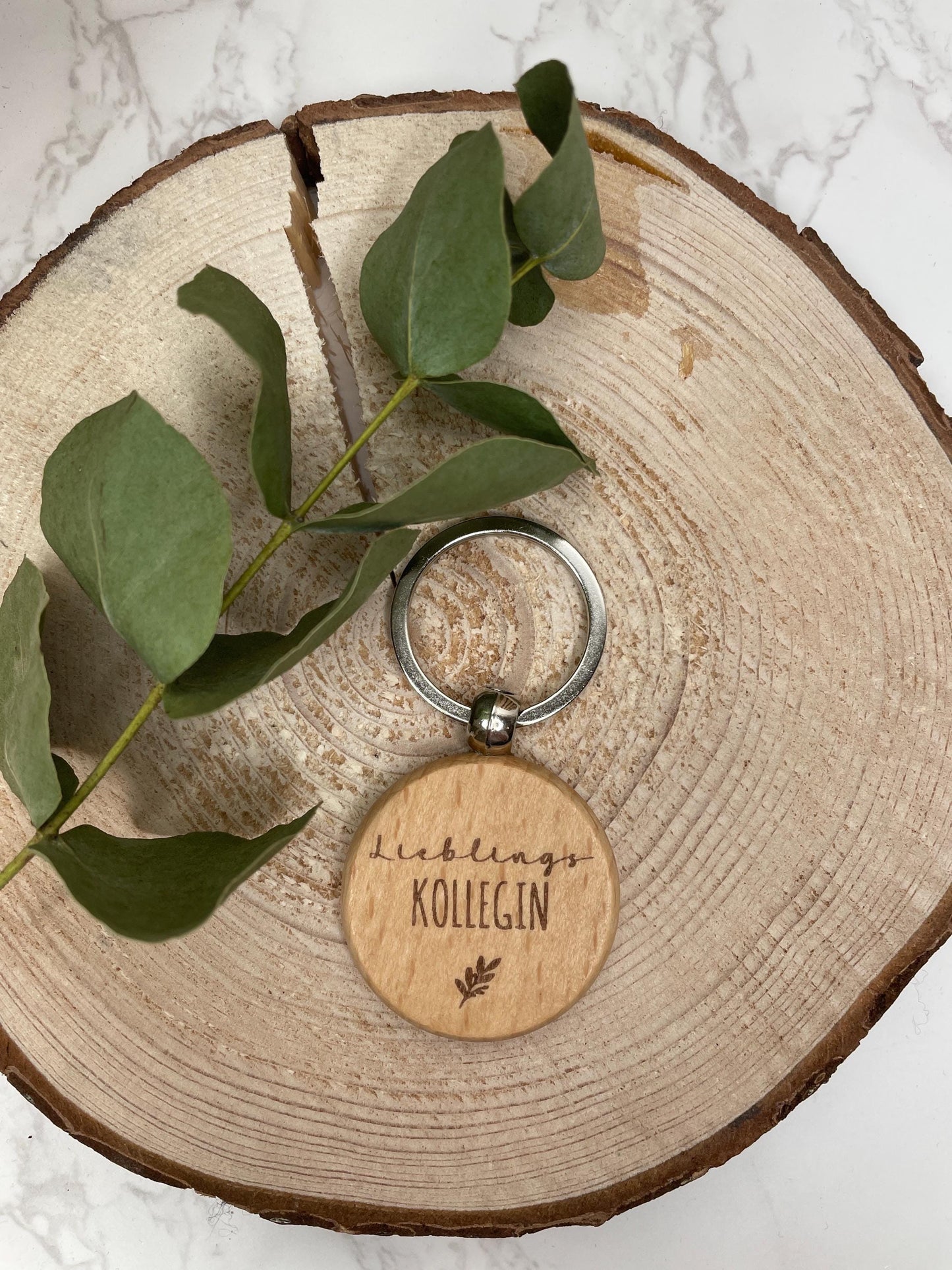 Schlüsselanhänger aus Holz mit deinem Wunschmotiv / Lehrerin / Mama / Papa / Bruder / Schwester