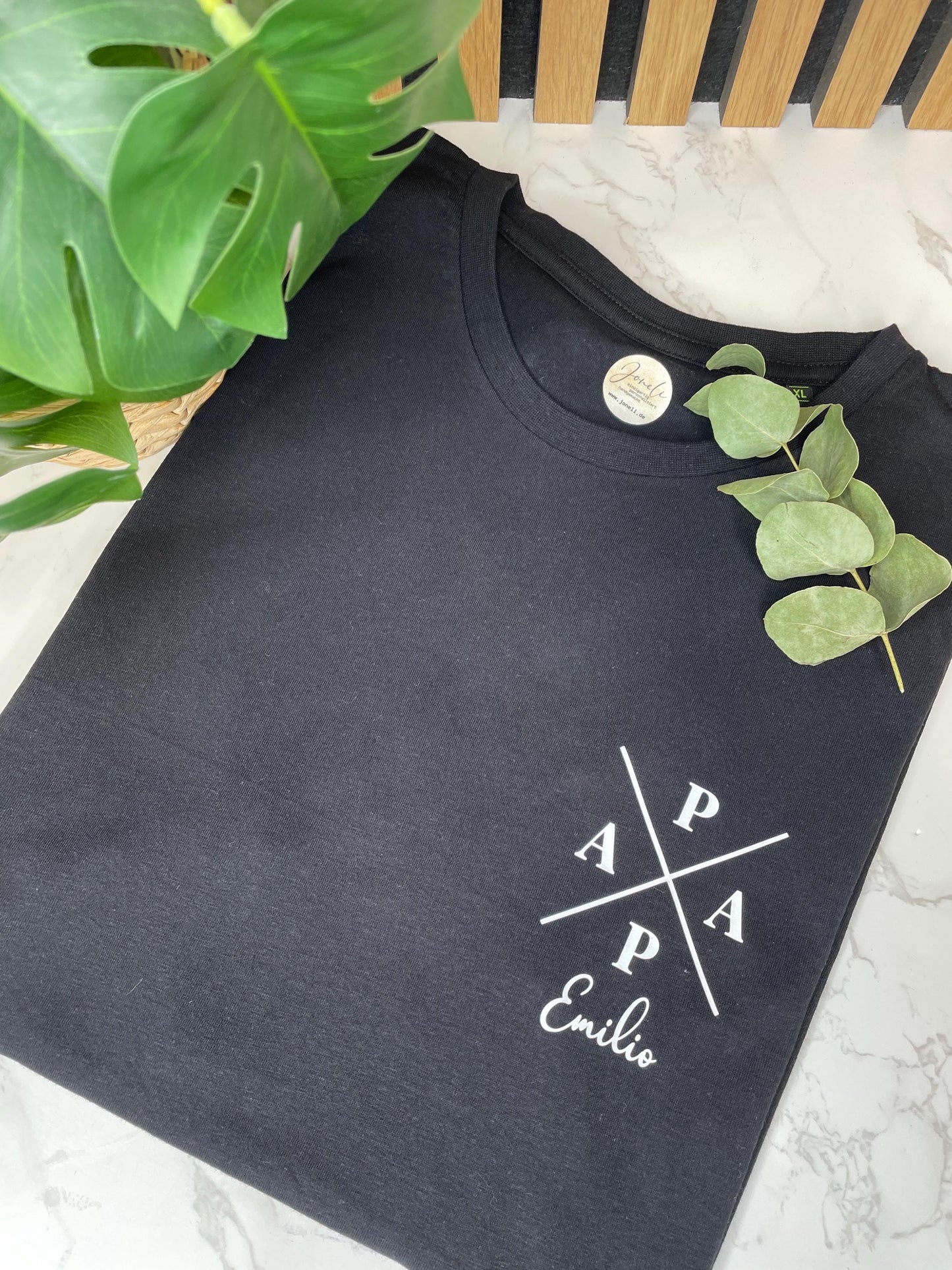 T-Shirt PAPA mit Monogramm / Kindernamen Geschenke für Papas zum Vatertag, Weihnachten oder Geburtstag