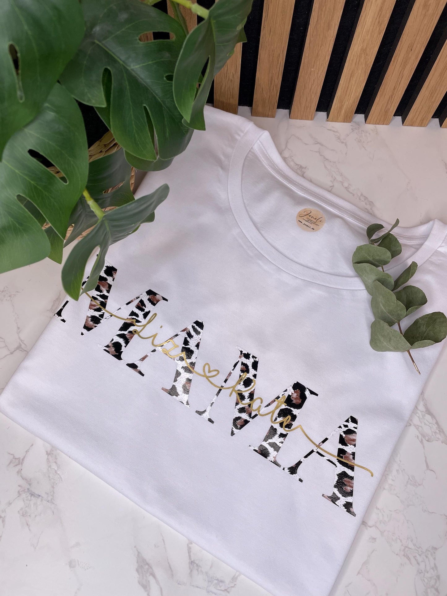 Mama T-Shirt / MAMA / personalisiert mit den Namen der Kinder / Leo muster