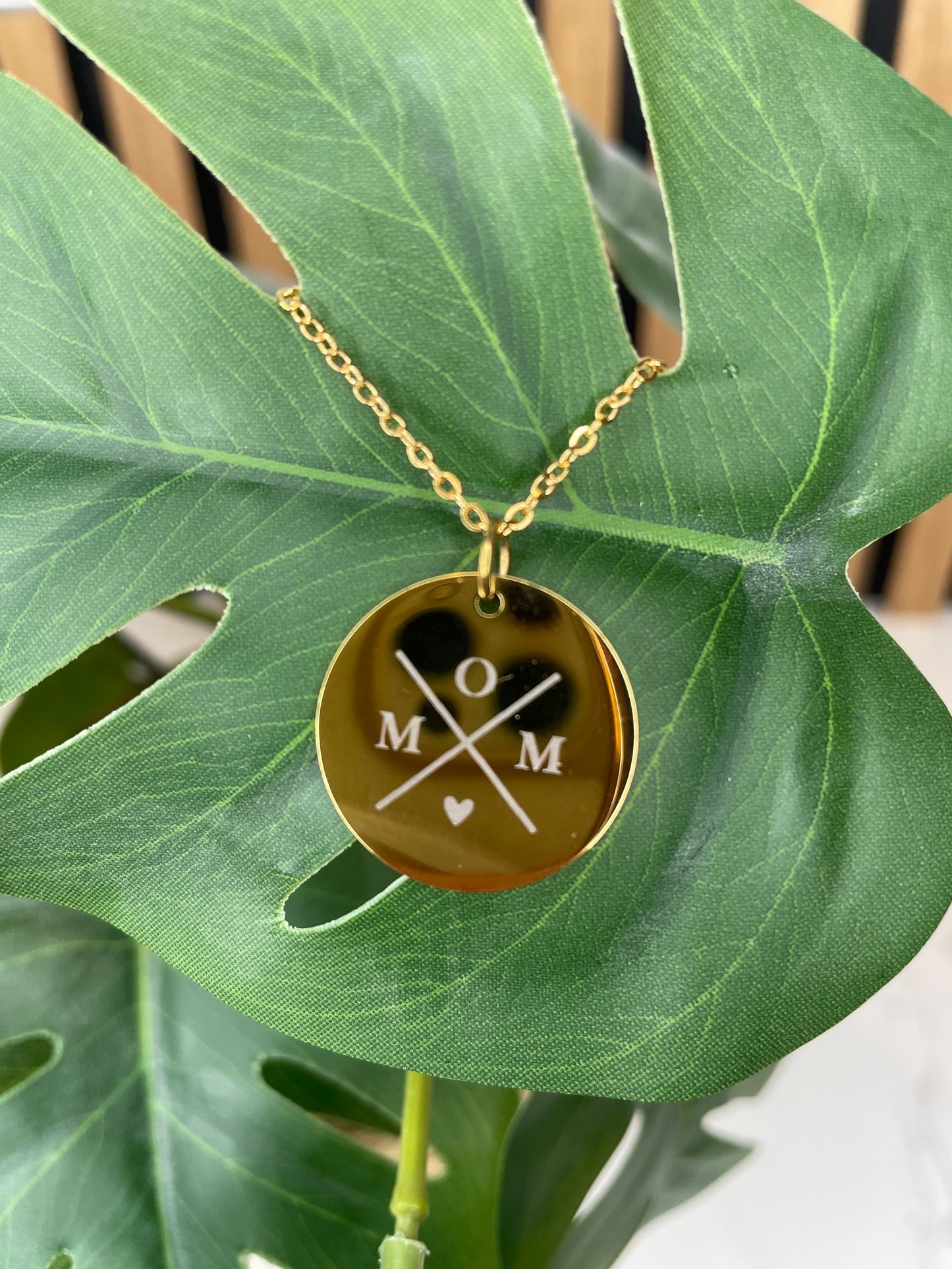 Halskette mit deiner Wunschgravur für deine Tochter, Mama, Frau oder Freundin