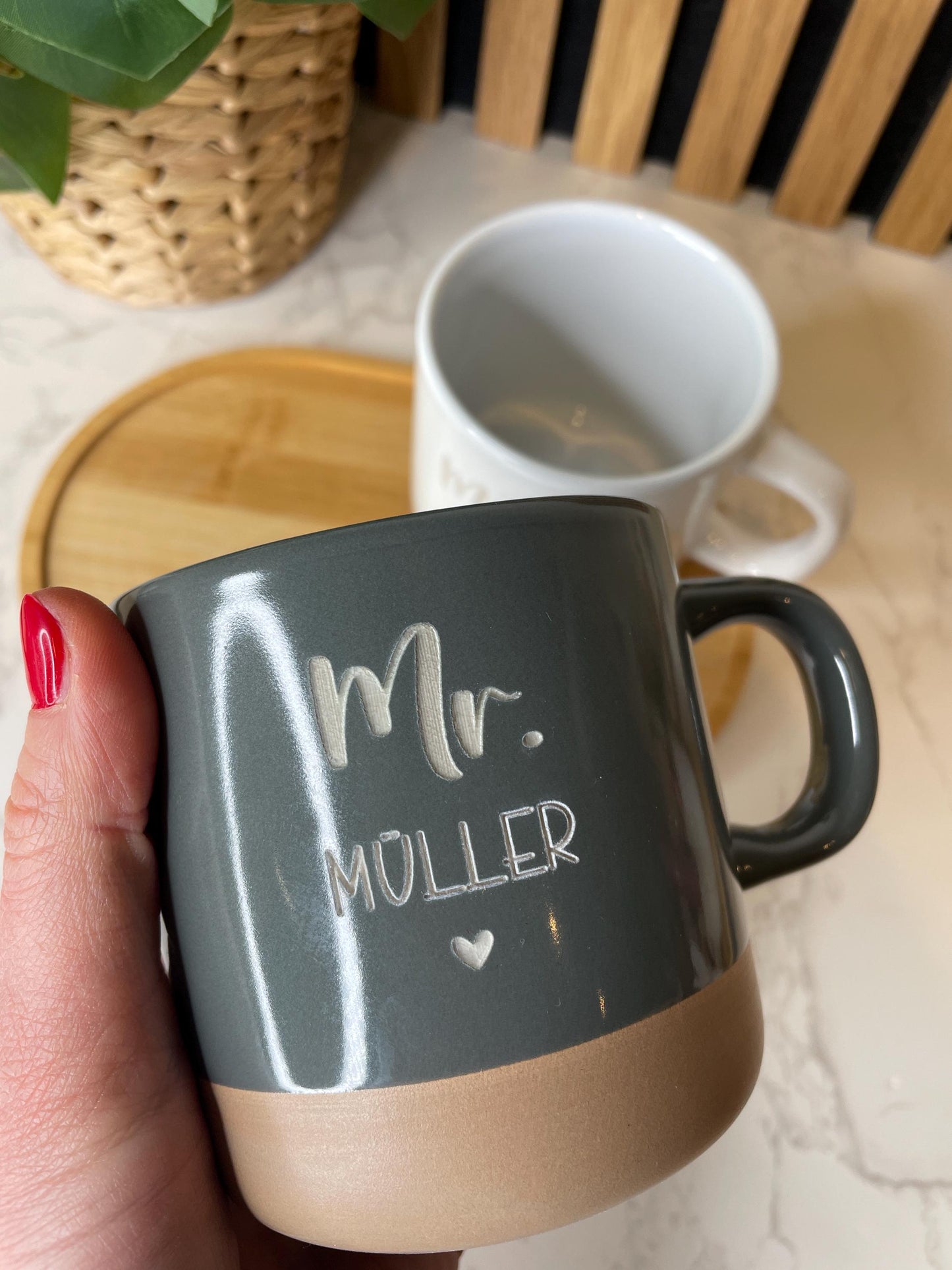 Hochzeitsgeschenk Tassen Set Mr und Mrs mit schöner personalisierter Gravur