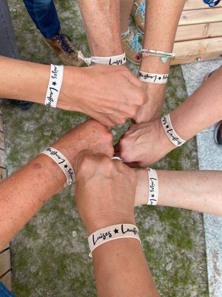 Elastisches Armband für Euren Junggesellenabschied mit individuellem Aufdruck - Mengenrabatt