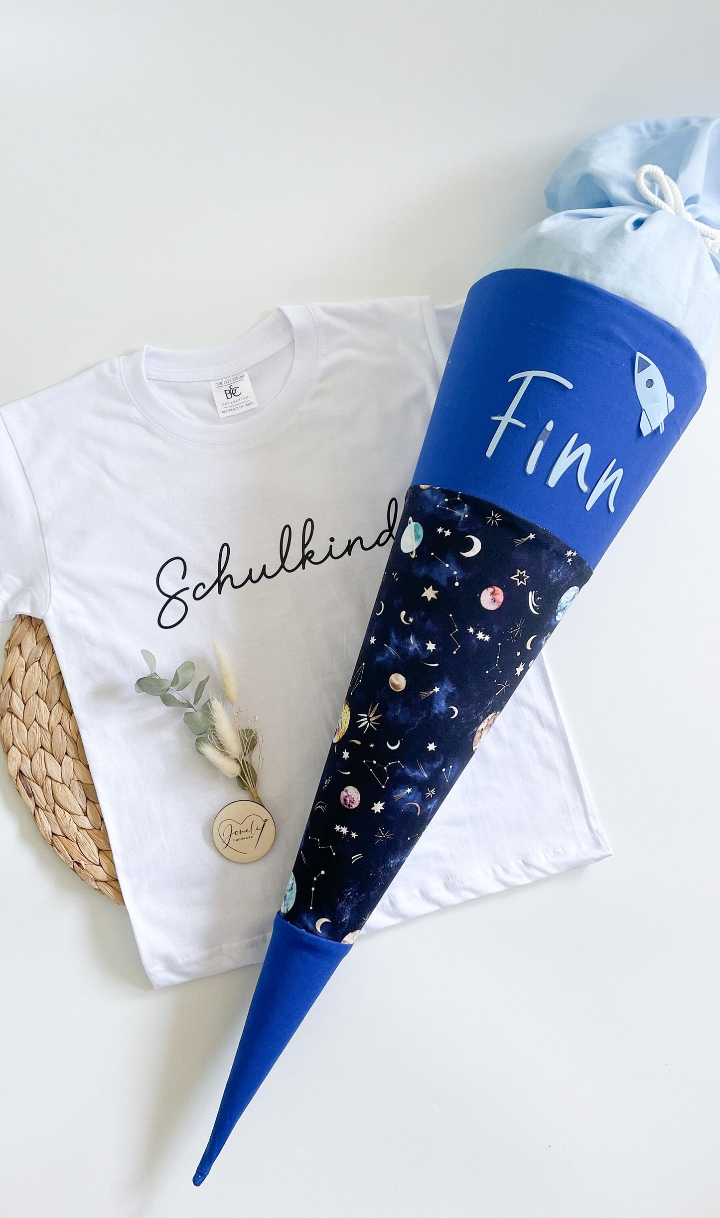 Schulkind T-Shirt & Schultüte/Zuckertüte Weltraum/Weltall