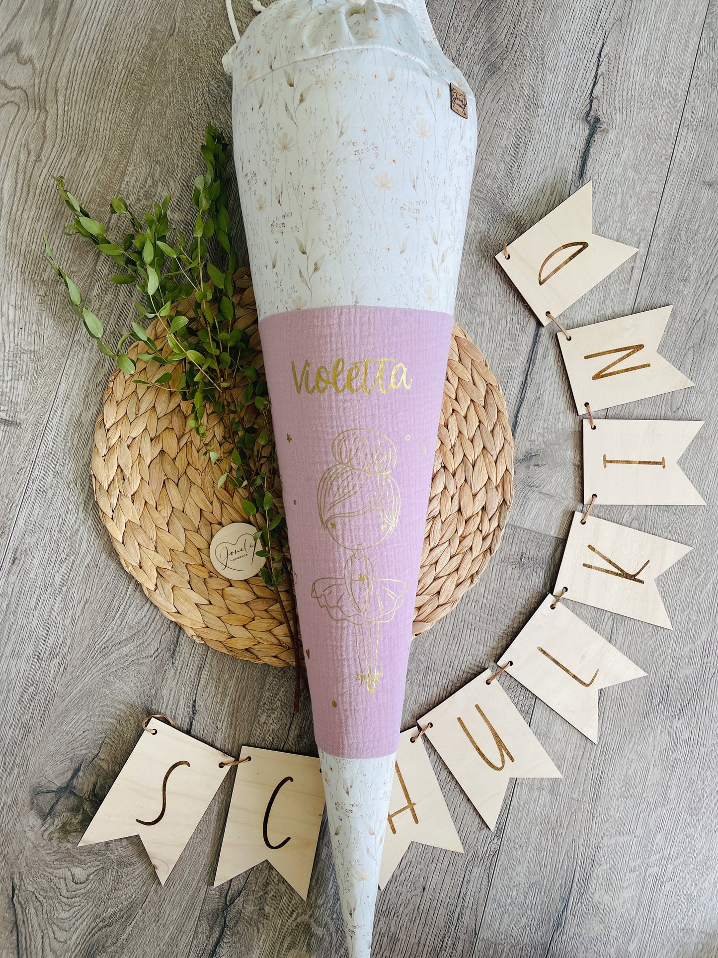 Schultüte / Zuckertüte Ballerina oder Hase, personalisiert mit dem Namen