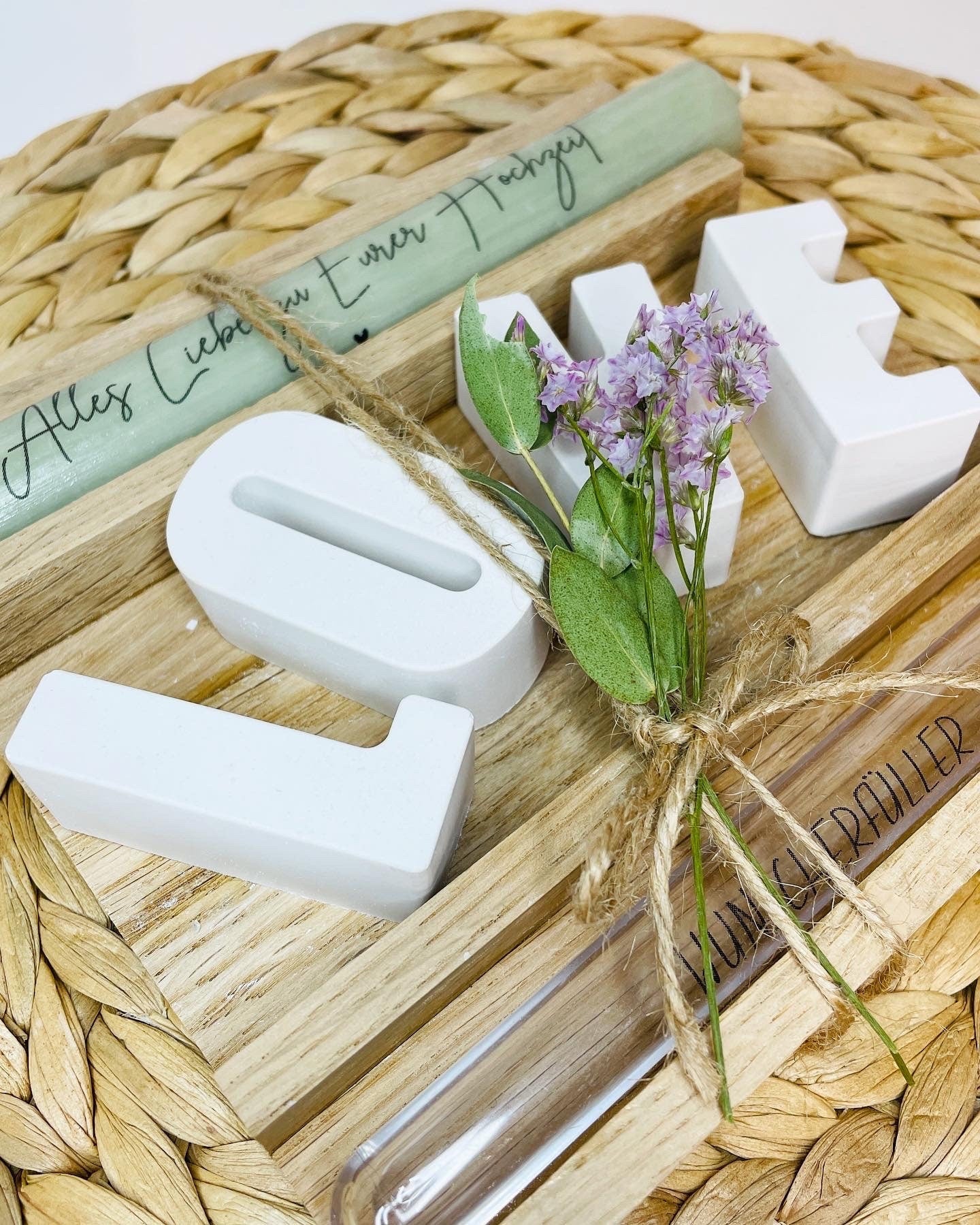 Geschenkset zur Hochzeit / Raysin Buchstaben Love/ Kerze mit Herz und kleiner Grußbotschaft verschiedene Farben