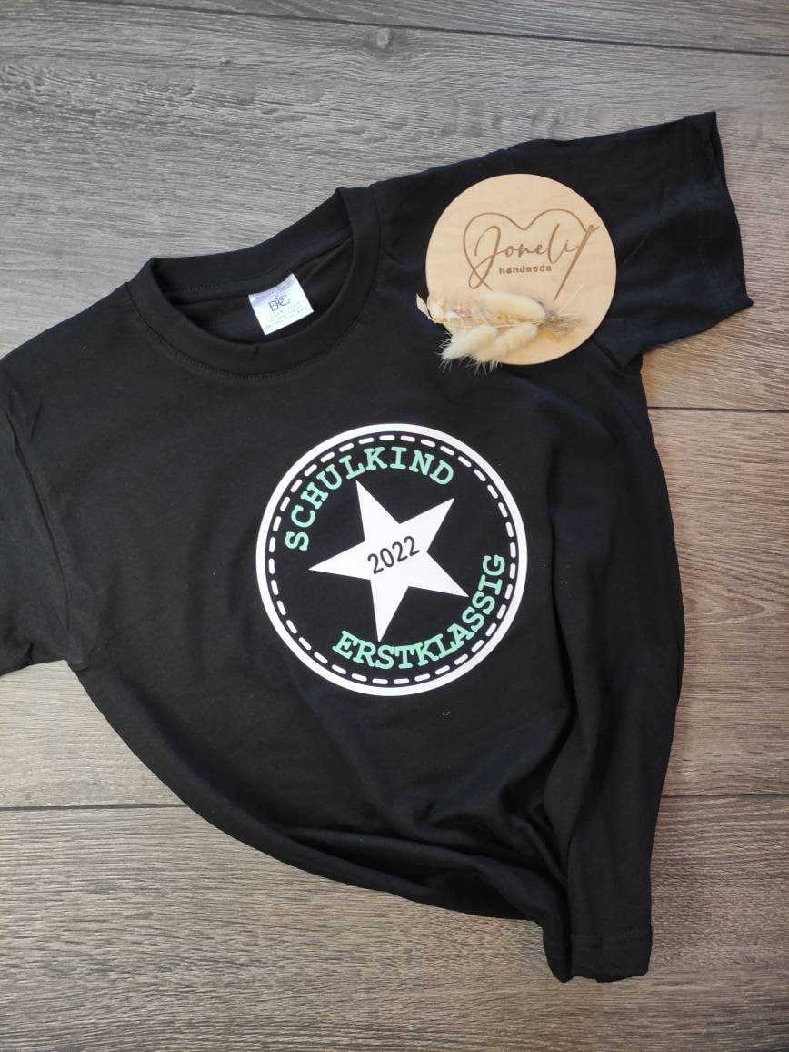 SCHULKIND T-Shirt für Erstklässler und Schulanfänger, Geschenk für Schulanfänger
