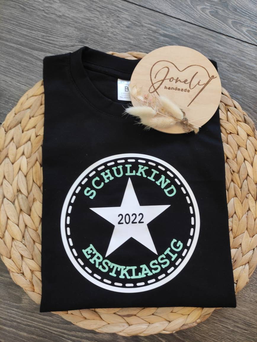 SCHULKIND T-Shirt für Erstklässler und Schulanfänger, Geschenk für Schulanfänger