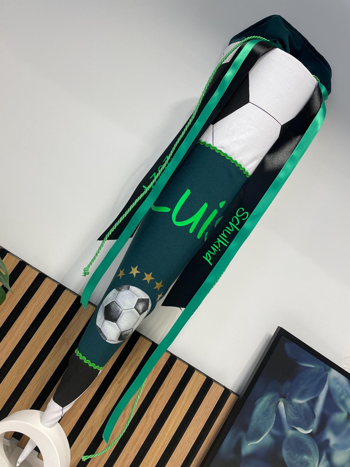 Schultüte und Schulkind T-Shirt Fußball / zuckertüte zur Einschulung für Fußballfans in grün