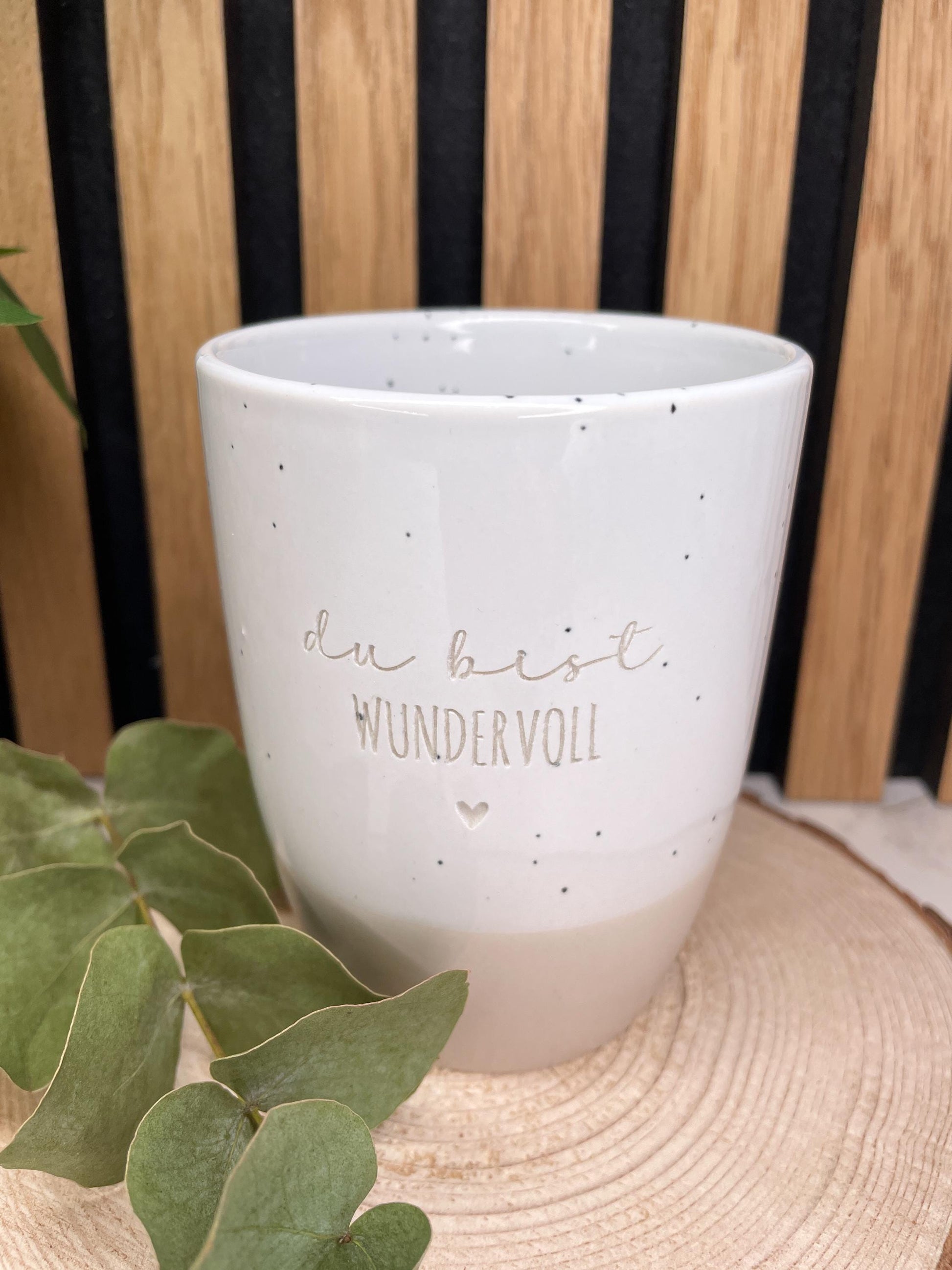 Keramik Becher / Steingut Becher beige du bist wundervoll / Lieblingsmensch / Mama mit passendem Tablett