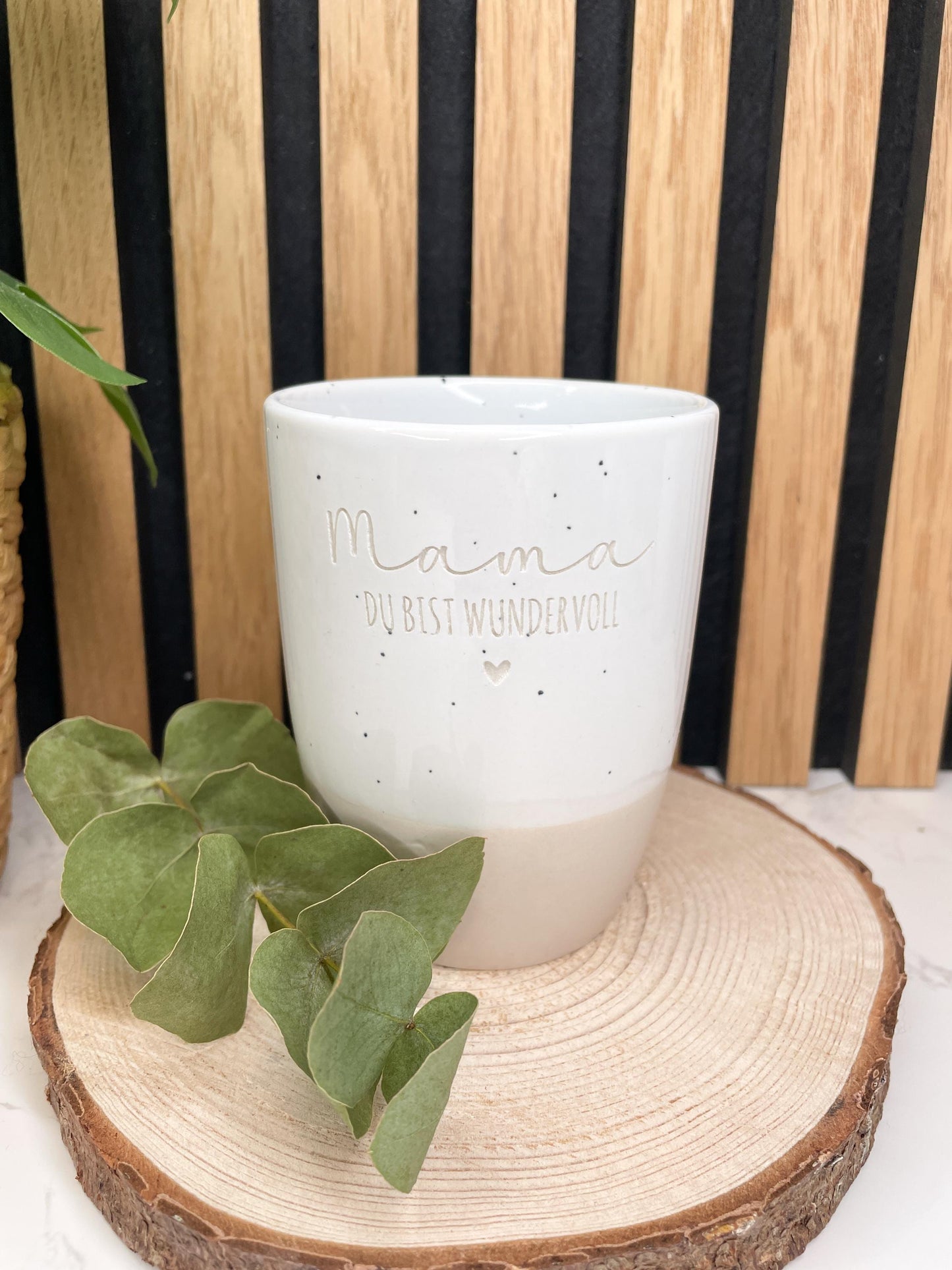 Keramik Becher / Steingut Becher beige du bist wundervoll / Lieblingsmensch / Mama mit passendem Tablett