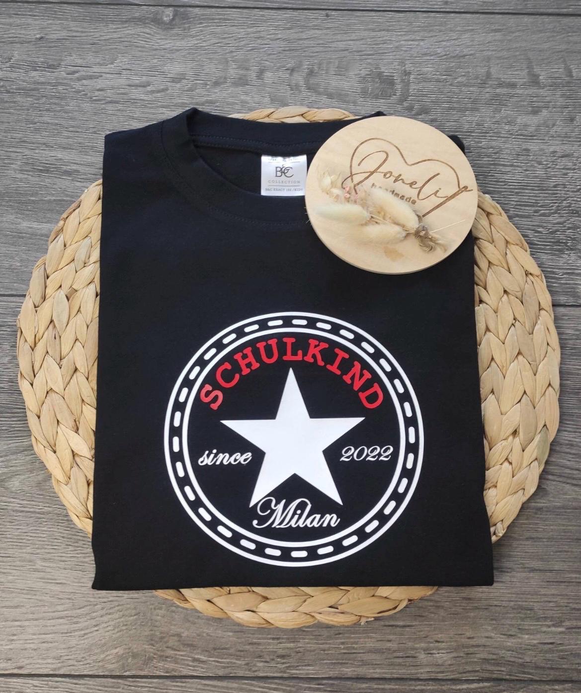 SCHULKIND T-Shirt für Erstklässler und Schulanfänger, Geschenk für Schulanfänger