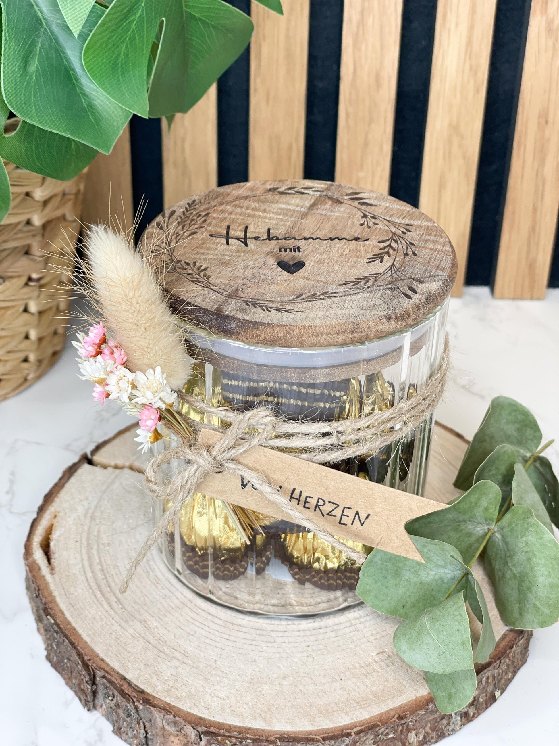 Hebamme mit Herz, Blumenranke, Dankeschön an deine Hebamme, Aufbewahrungsglas mit personalisiertem Deckel