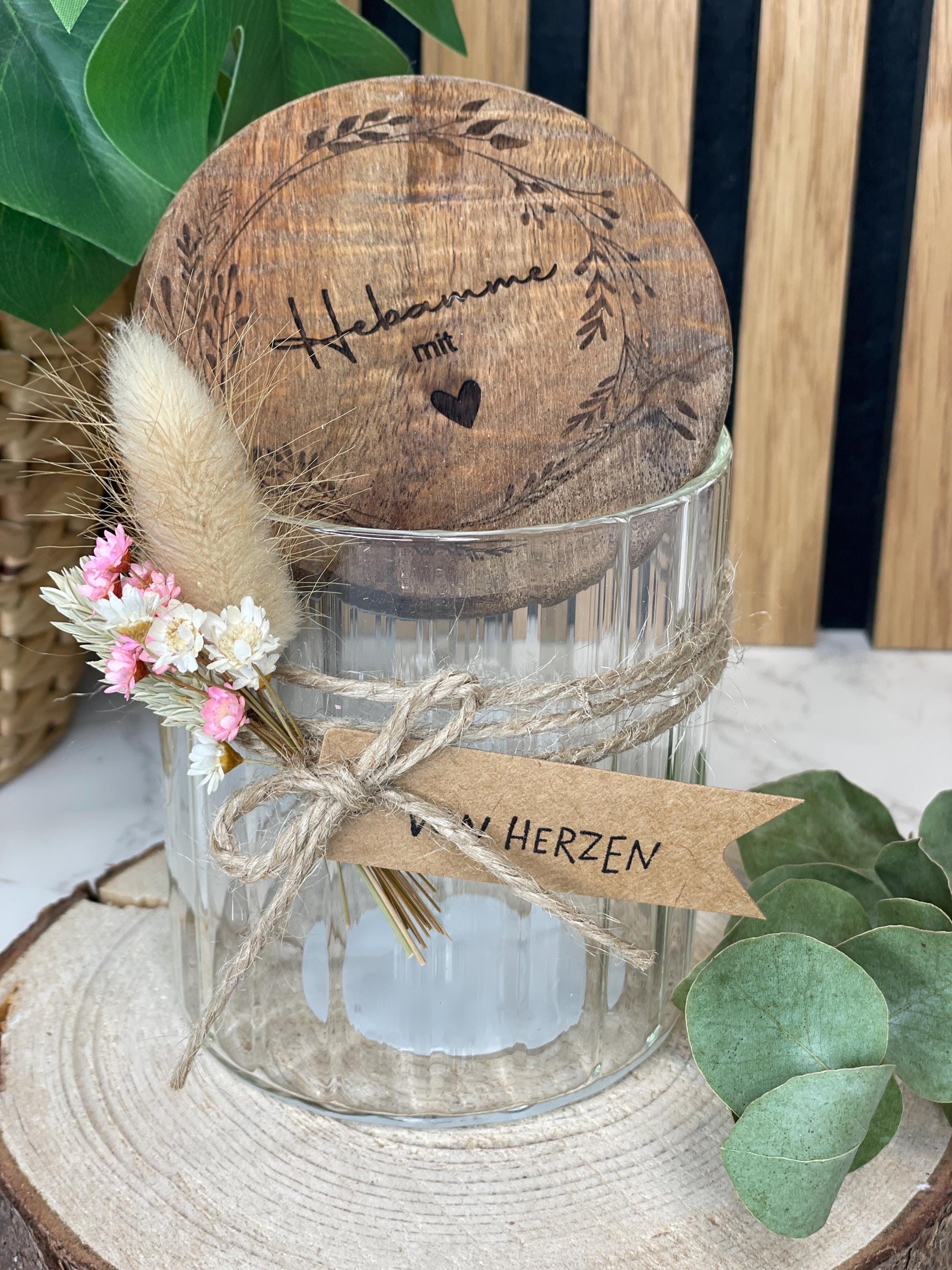 Hebamme mit Herz, Blumenranke, Dankeschön an deine Hebamme, Aufbewahrungsglas mit personalisiertem Deckel