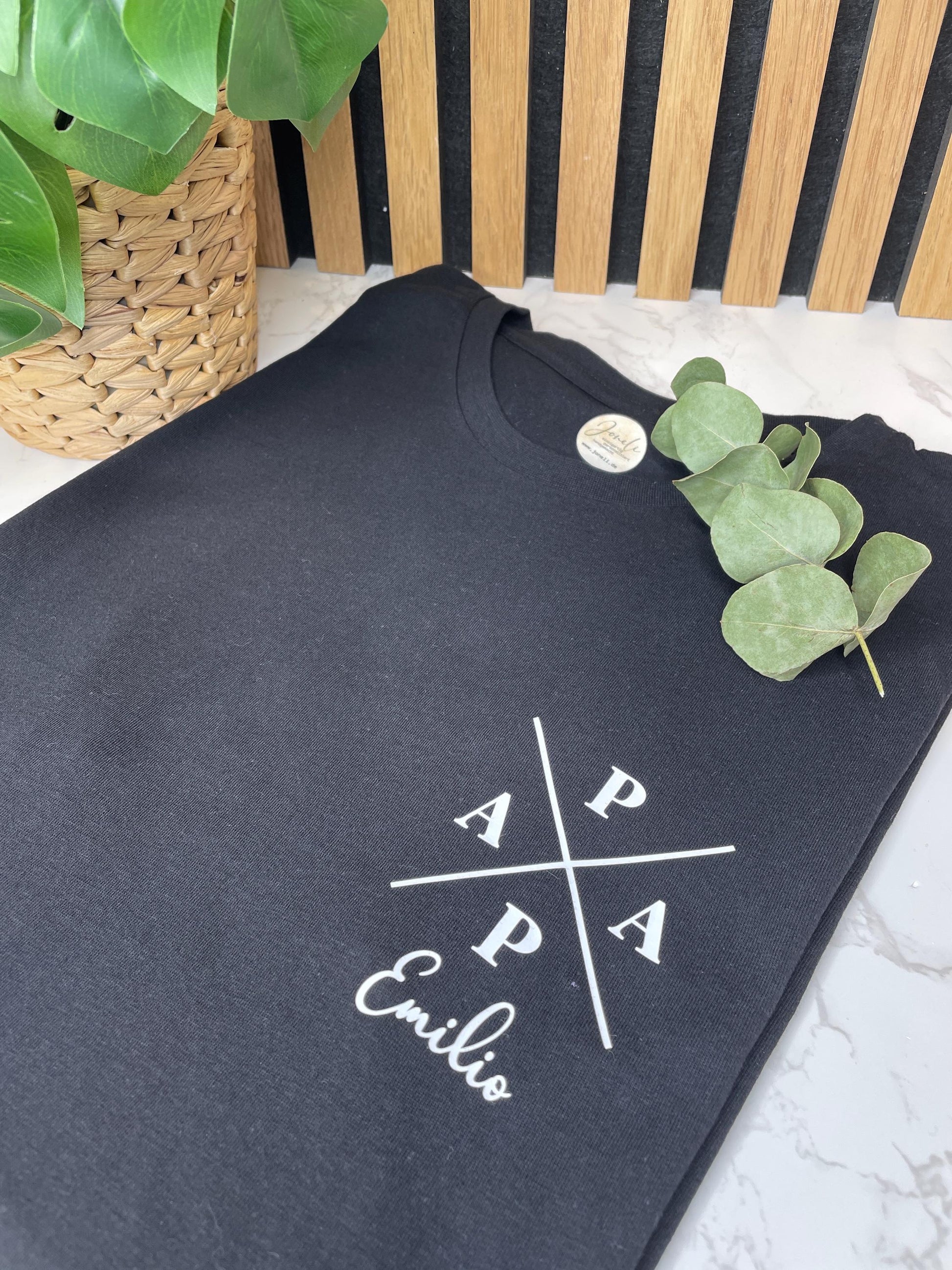 T-Shirt PAPA mit Monogramm / Kindernamen Geschenke für Papas zum Vatertag, Weihnachten oder Geburtstag