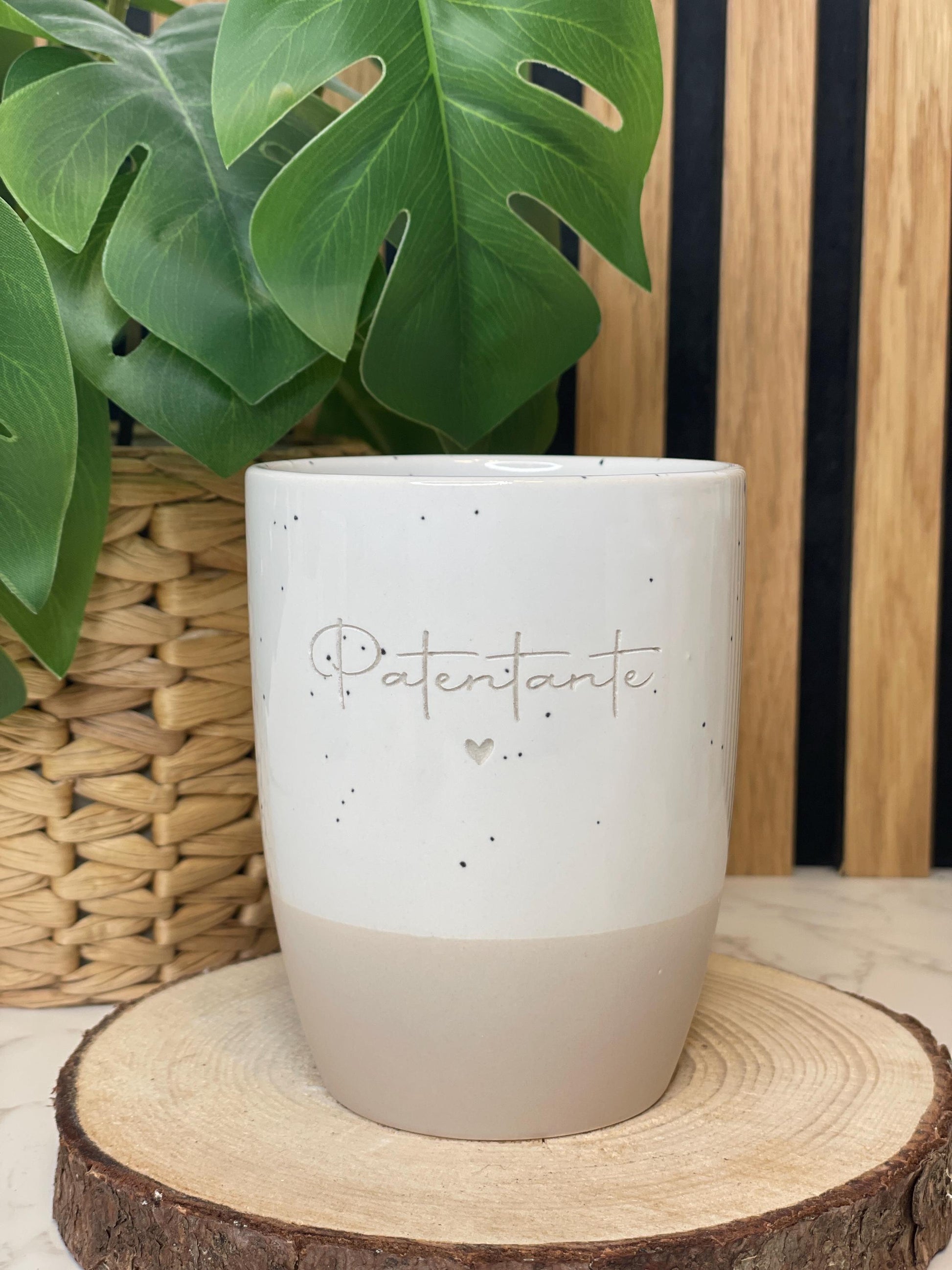 Keramik Becher / Steingut Becher beige du bist wundervoll / Lieblingsmensch / Mama mit passendem Tablett