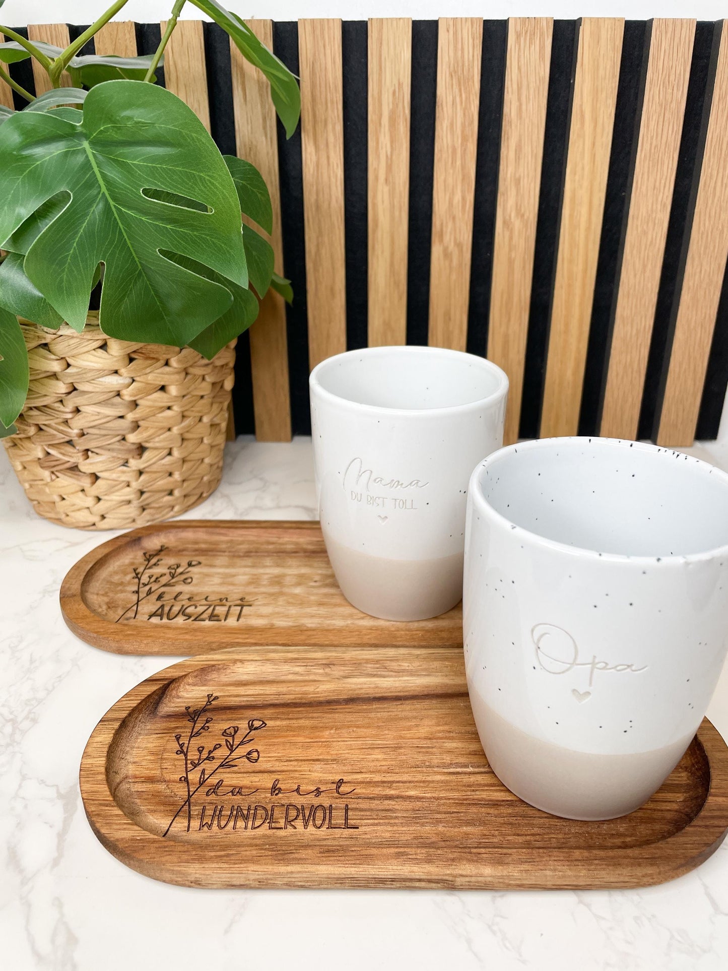 Keramik Becher / Steingut Becher beige du bist wundervoll / Lieblingsmensch / Mama mit passendem Tablett