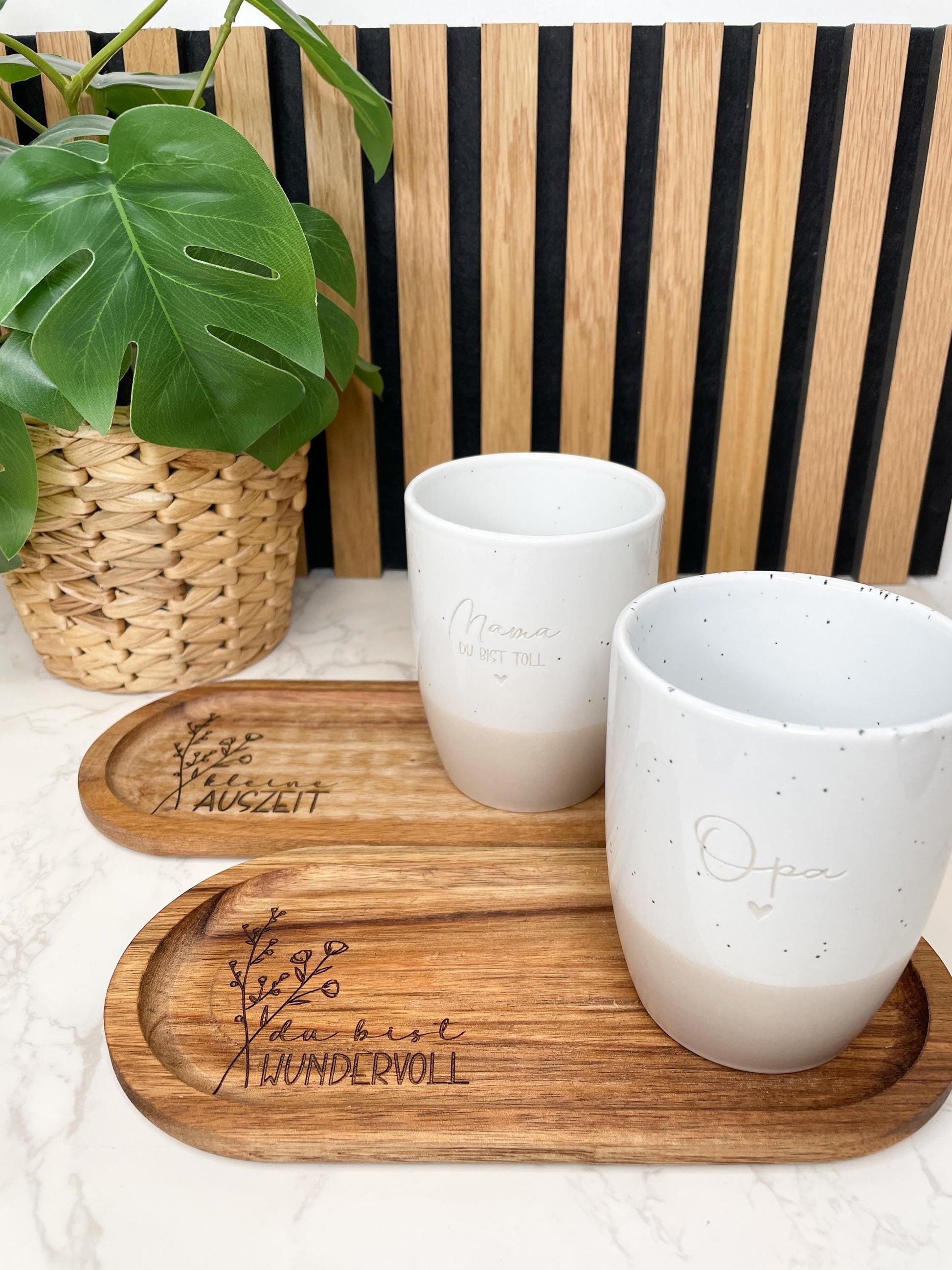 Keramik Becher / Steingut Becher beige du bist wundervoll / Lieblingsmensch / Mama mit passendem Tablett