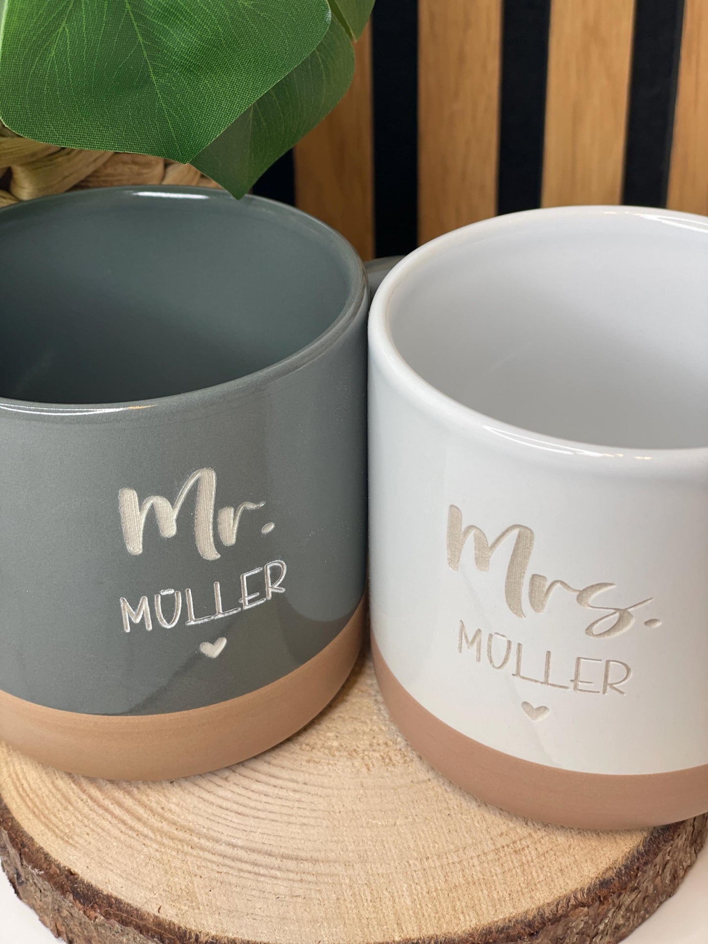 Hochzeitsgeschenk Tassen Set Mr und Mrs mit schöner personalisierter Gravur