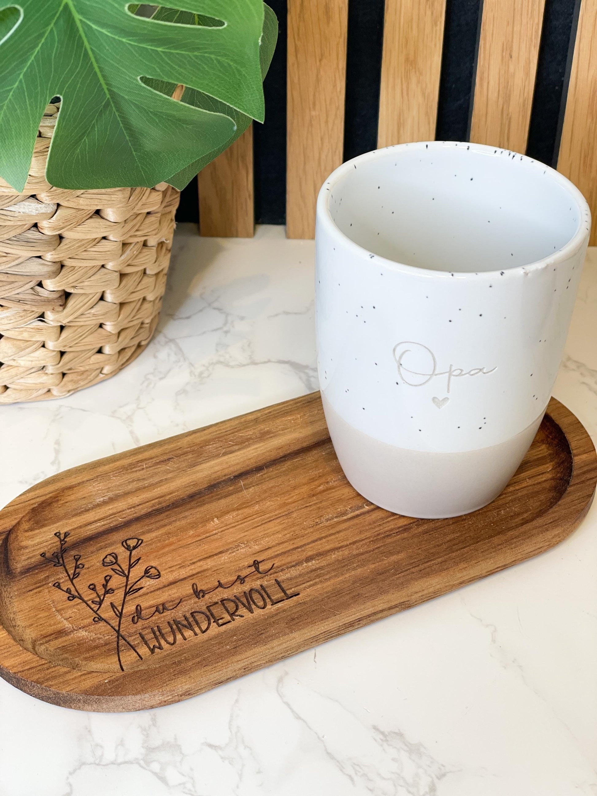 Keramik Becher / Steingut Becher beige du bist wundervoll / Lieblingsmensch / Mama mit passendem Tablett