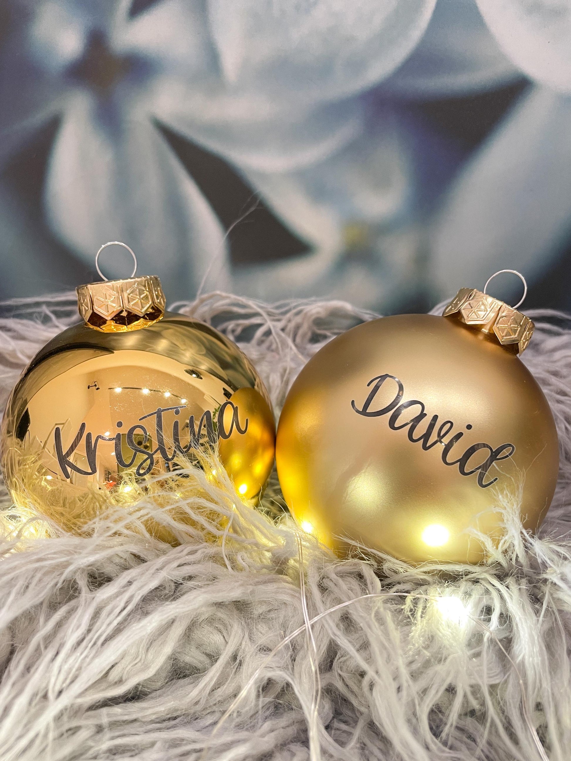 Personalisierte Christbaumkugeln, Weihnachtsgeschenk mit Name in verschiedenen Farben