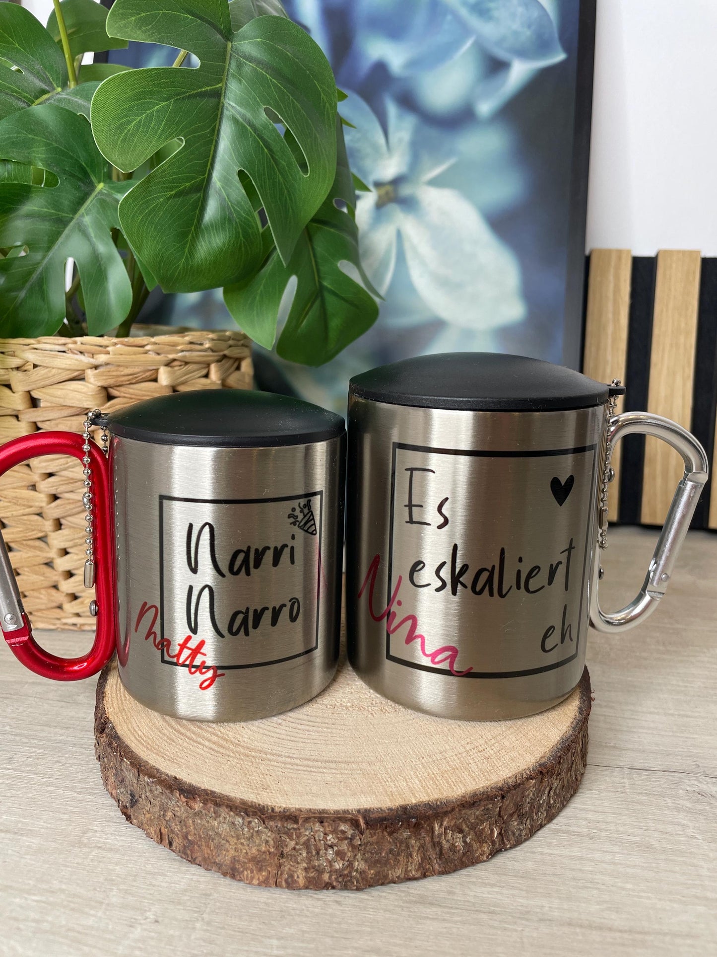 Personalisierter Edelstahlbecher mit Karabiner mit Deckel , Partypeace für JGA, Festival, Fasnet, Tasse