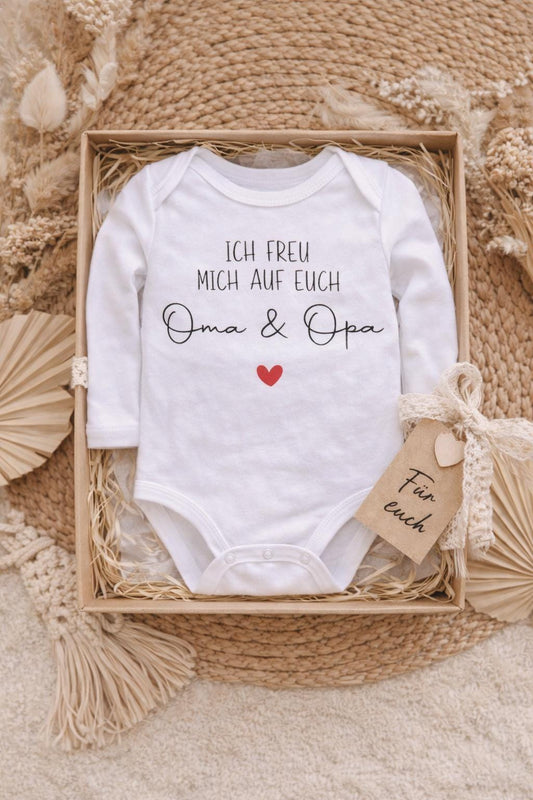 Babybody „Ich freu mich auf euch Oma und Opa“ Schwangerschaft Verkündung Eltern