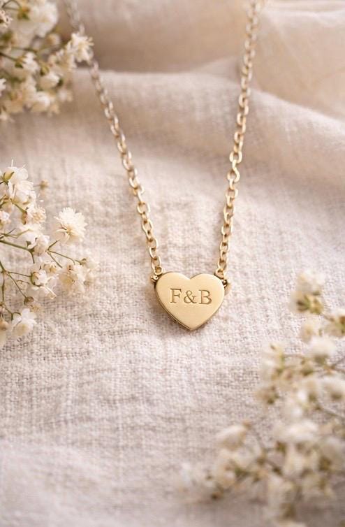 Kette mit Herzanhänger mit einer Wunschgravur für deine Mama oder Freundin in Gold oder Silber