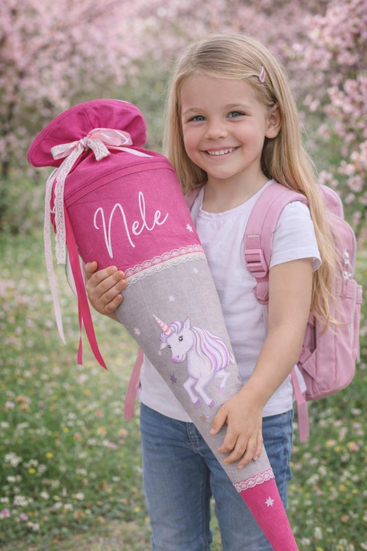 Schultüte / Zuckertüte Einhorn Einschulung Schulkind , personalisiert mit dem Namen