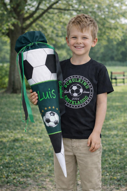 Schultüte und Schulkind T-Shirt Fußball / zuckertüte zur Einschulung für Fußballfans in grün