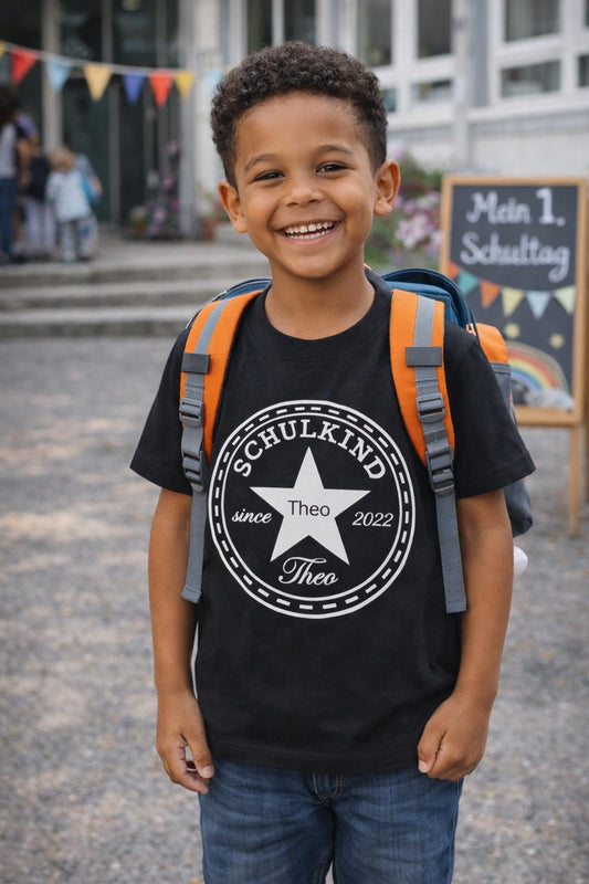SCHULKIND T-Shirt für Erstklässler und Schulanfänger, Geschenk für Schulanfänger