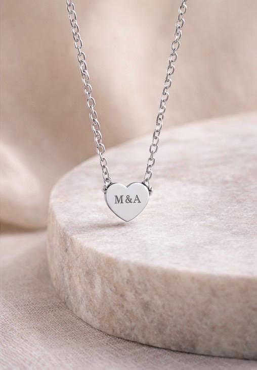 Kette mit Herzanhänger mit einer Wunschgravur für deine Mama oder Freundin in Gold oder Silber
