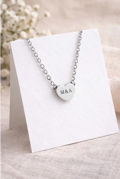Kette mit Herzanhänger mit einer Wunschgravur für deine Mama oder Freundin in Gold oder Silber