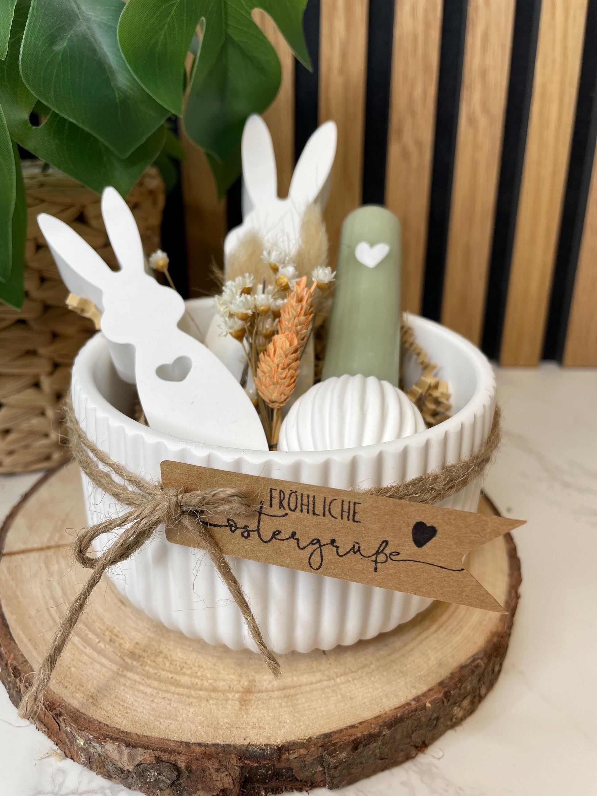 Osterschale aus Raysin – Gefüllt mit 2 Osterhäschen & Kerzenhalter mit Herzkerze | Handgemachte Osterdeko / Ostergeschenk / Osterdeko