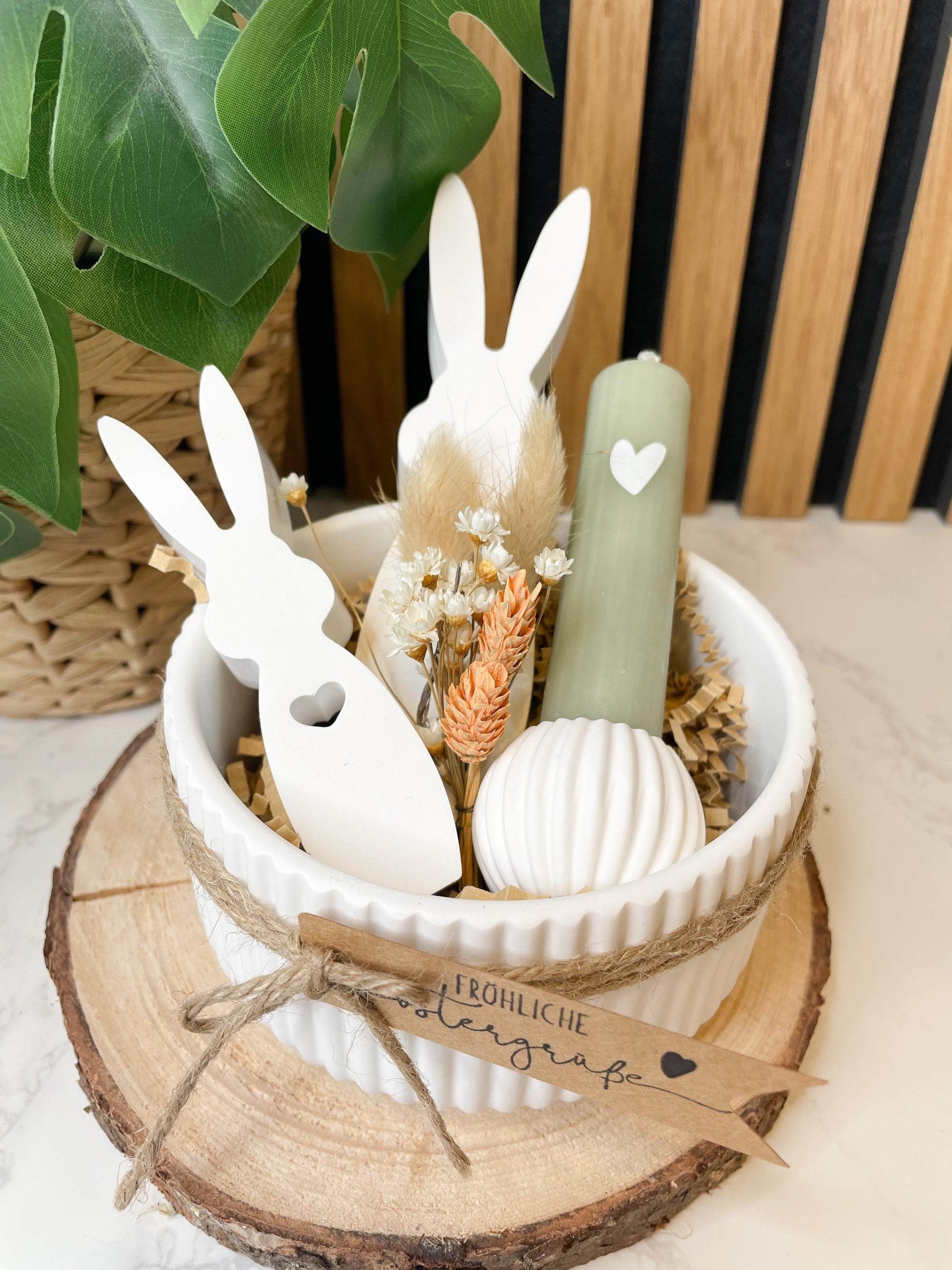 Osterschale aus Raysin – Gefüllt mit 2 Osterhäschen & Kerzenhalter mit Herzkerze | Handgemachte Osterdeko / Ostergeschenk / Osterdeko