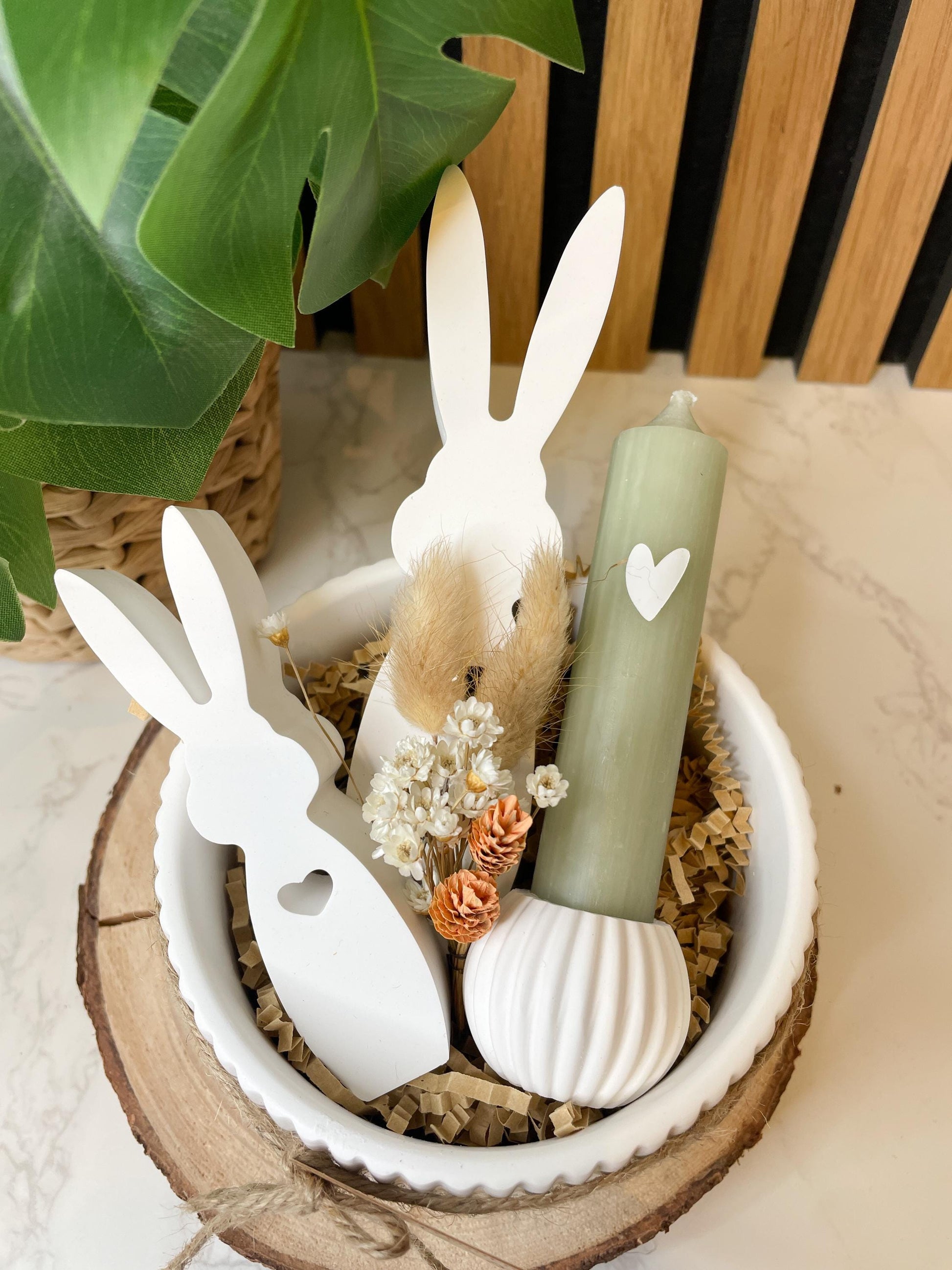 Osterschale aus Raysin – Gefüllt mit 2 Osterhäschen & Kerzenhalter mit Herzkerze | Handgemachte Osterdeko / Ostergeschenk / Osterdeko