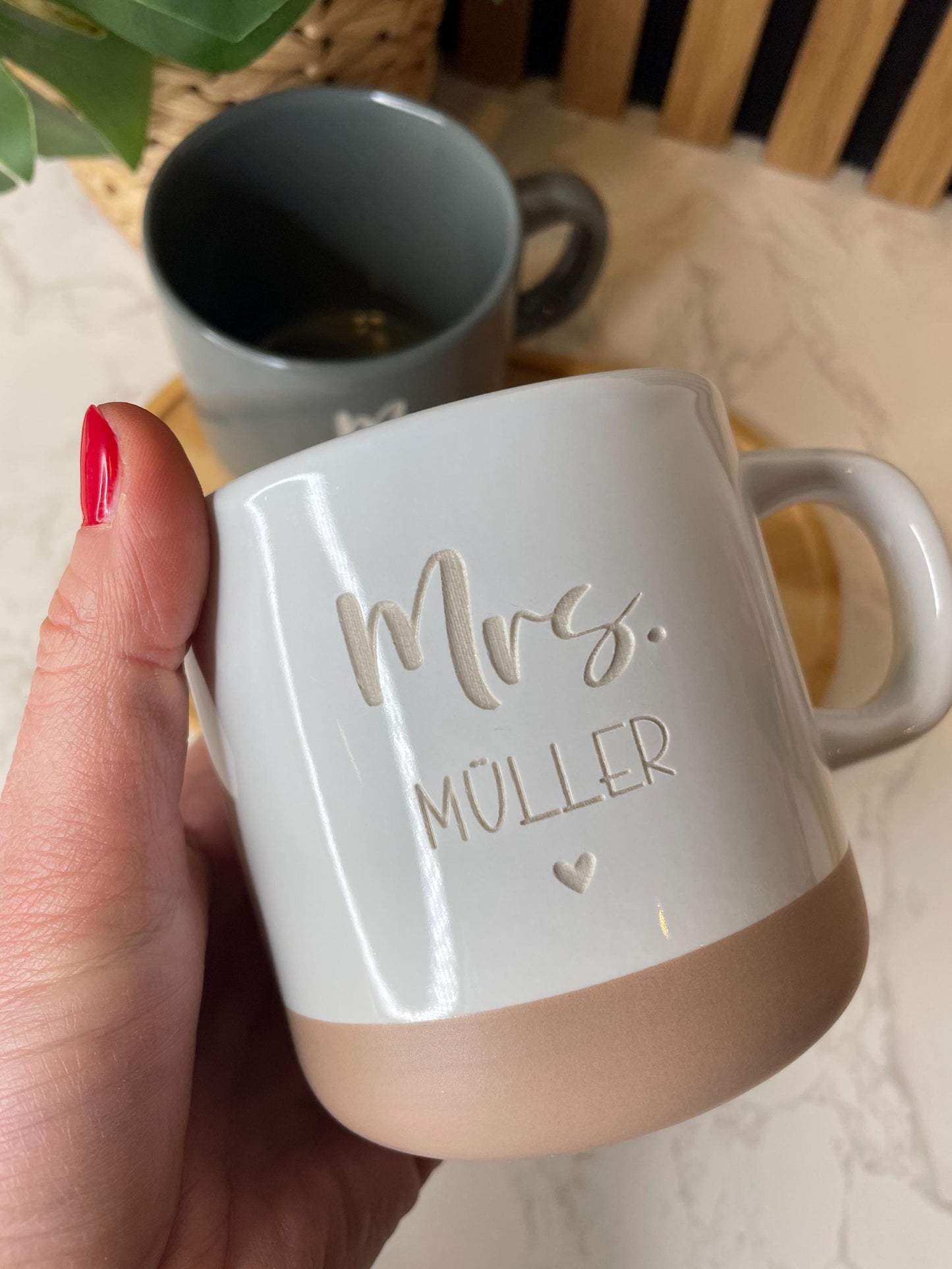 Hochzeitsgeschenk Tassen Set Mr und Mrs mit schöner personalisierter Gravur