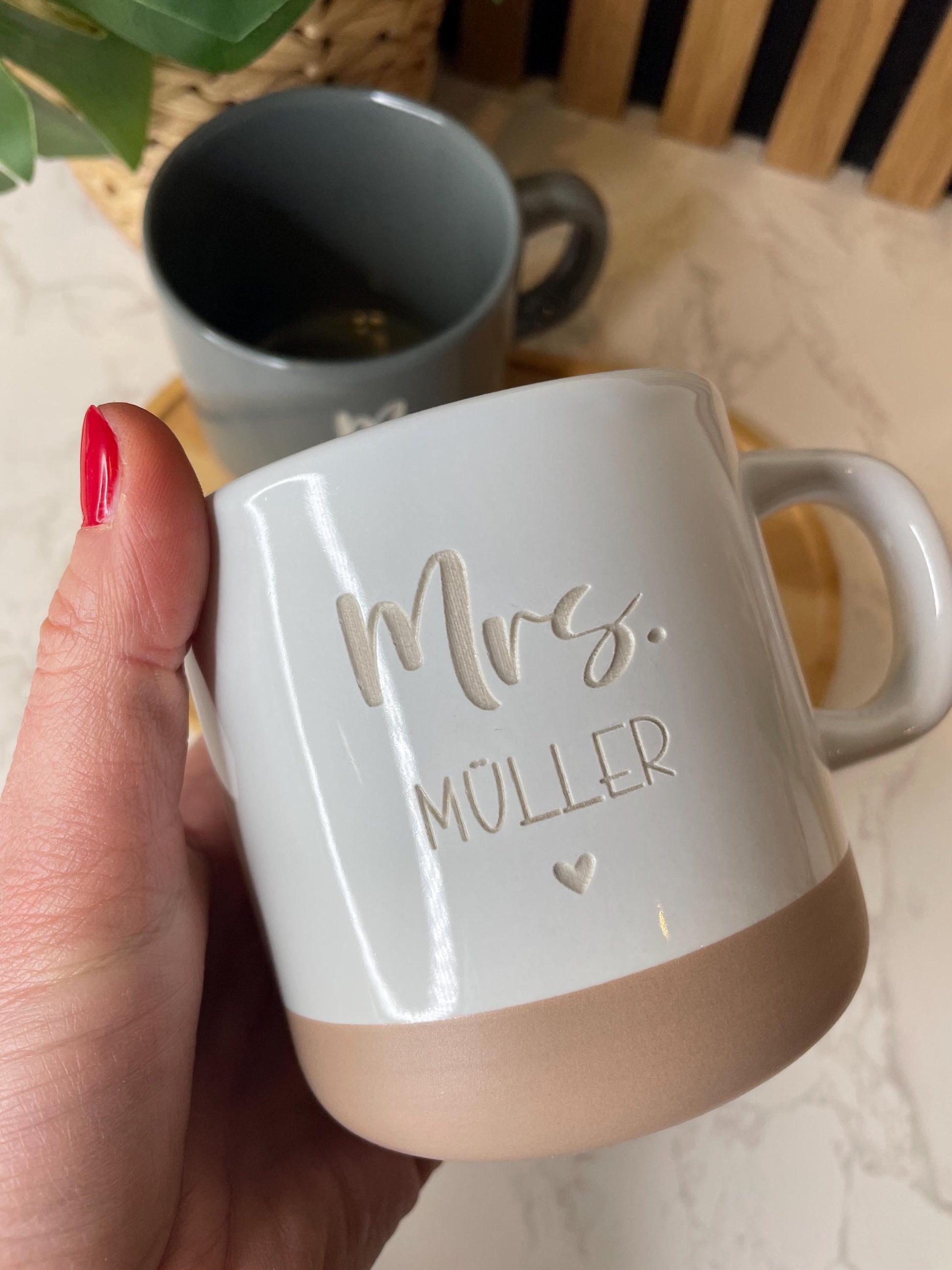 Hochzeitsgeschenk Tassen Set Mr und Mrs mit schöner personalisierter Gravur