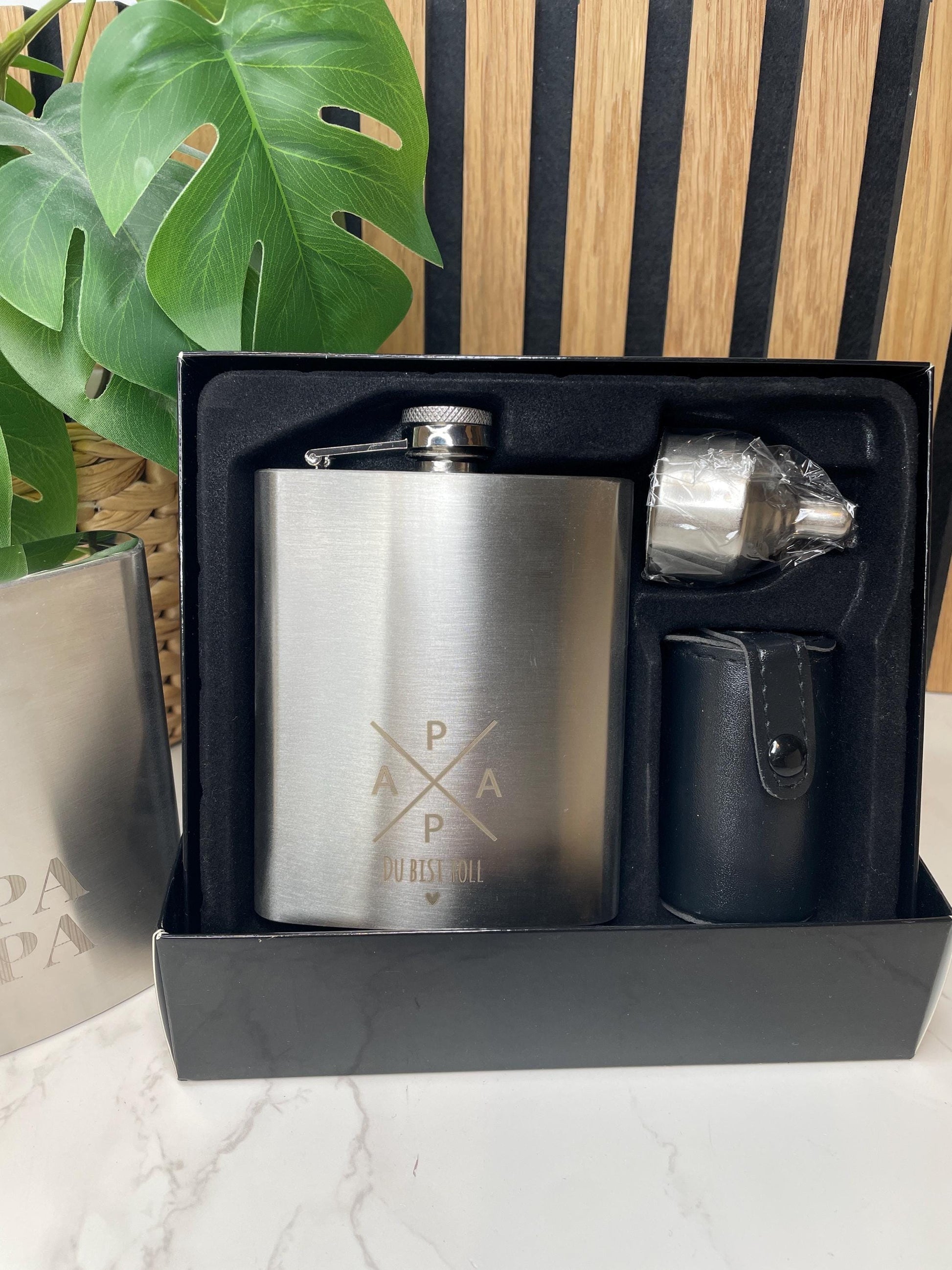 Flachmann Set für Papa & Opa – personalisierbar / Geschenk Vatertag