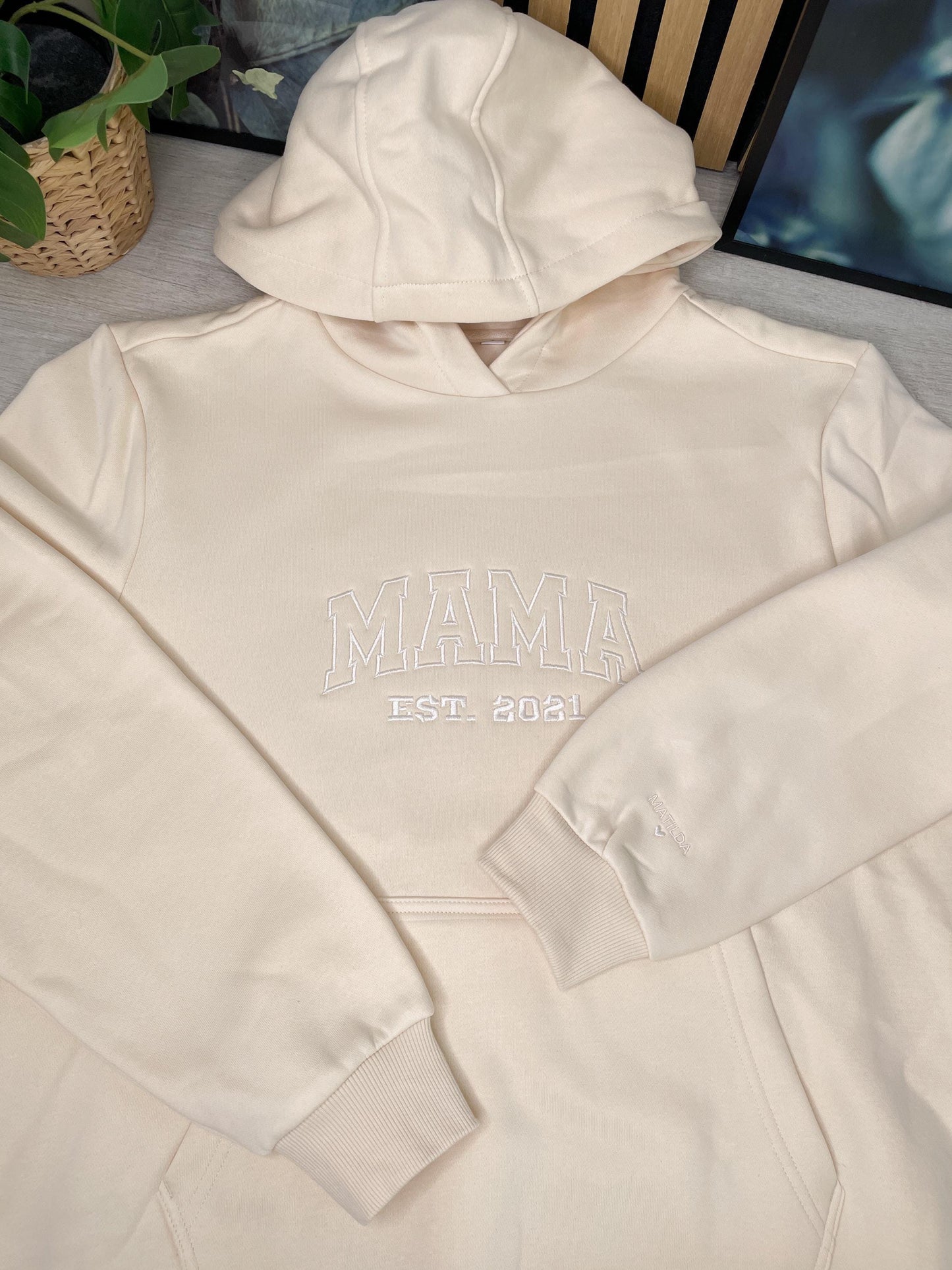 Personalisierter MAMA Hoodie – bestickt mit Kindernamen & Geburtsjahr | Kuscheliger Hoodie